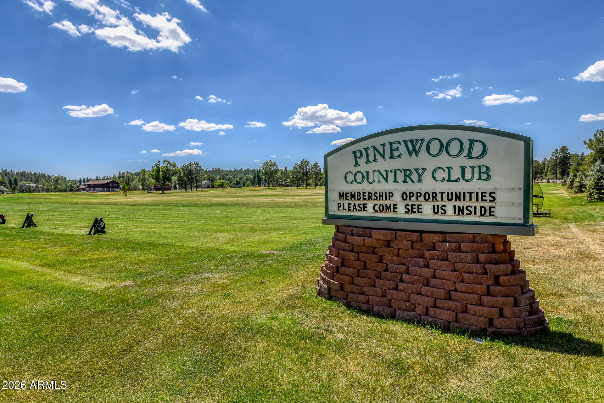PINEWOOD 12 - Residential