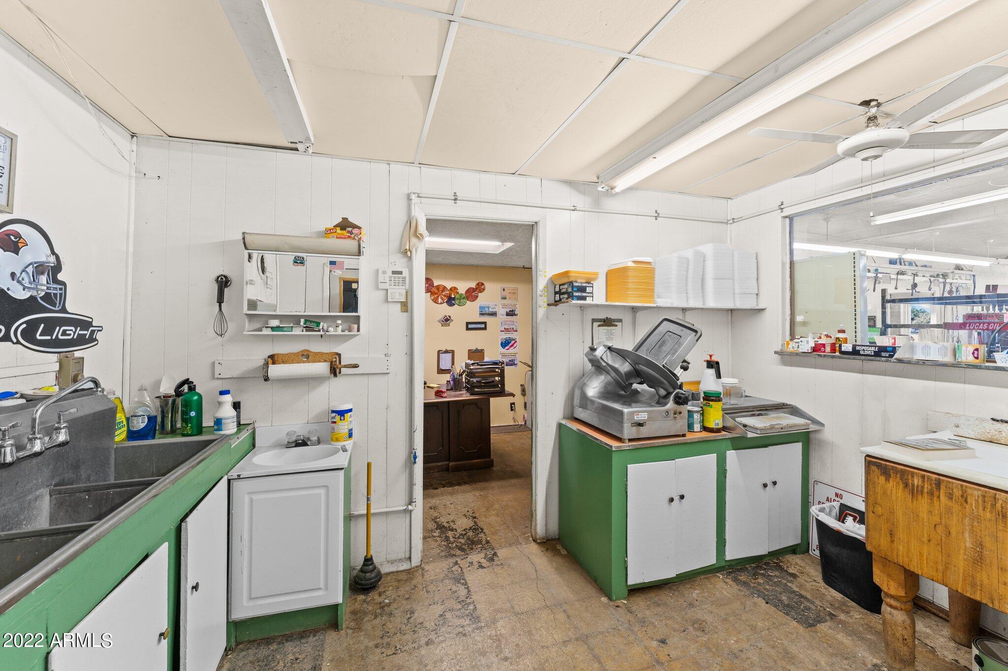 WENDEN TOWNSITE - Commercial Sale