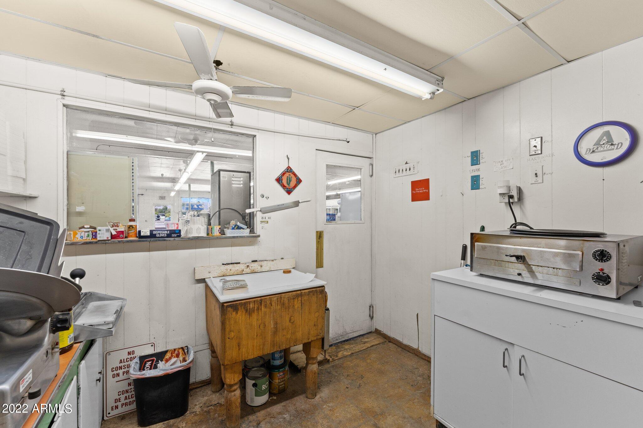 WENDEN TOWNSITE - Commercial Sale