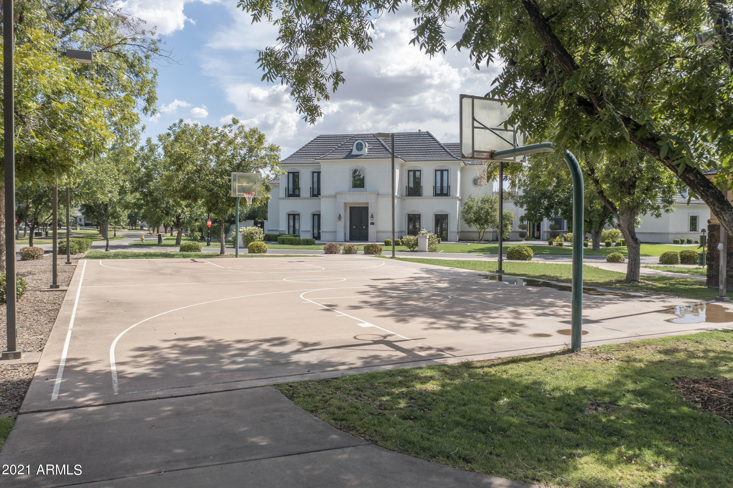 THE PECANS - Residential