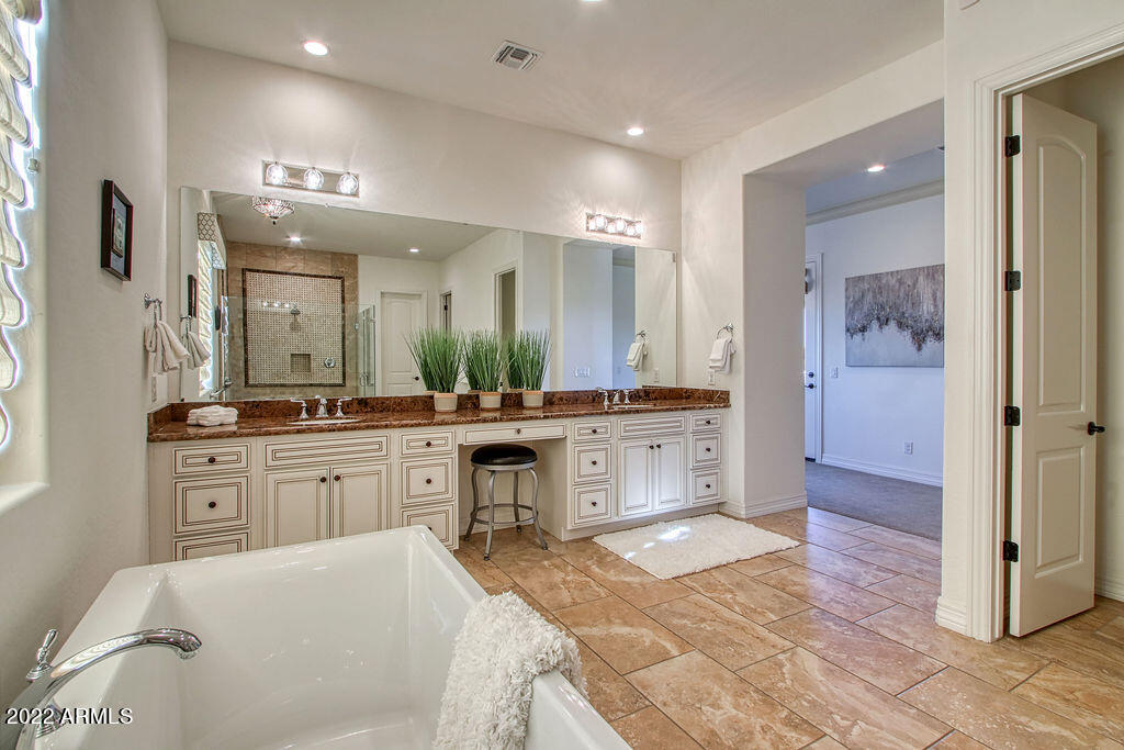 TURQUESA EQUESTRIAN ESTATES - Residential