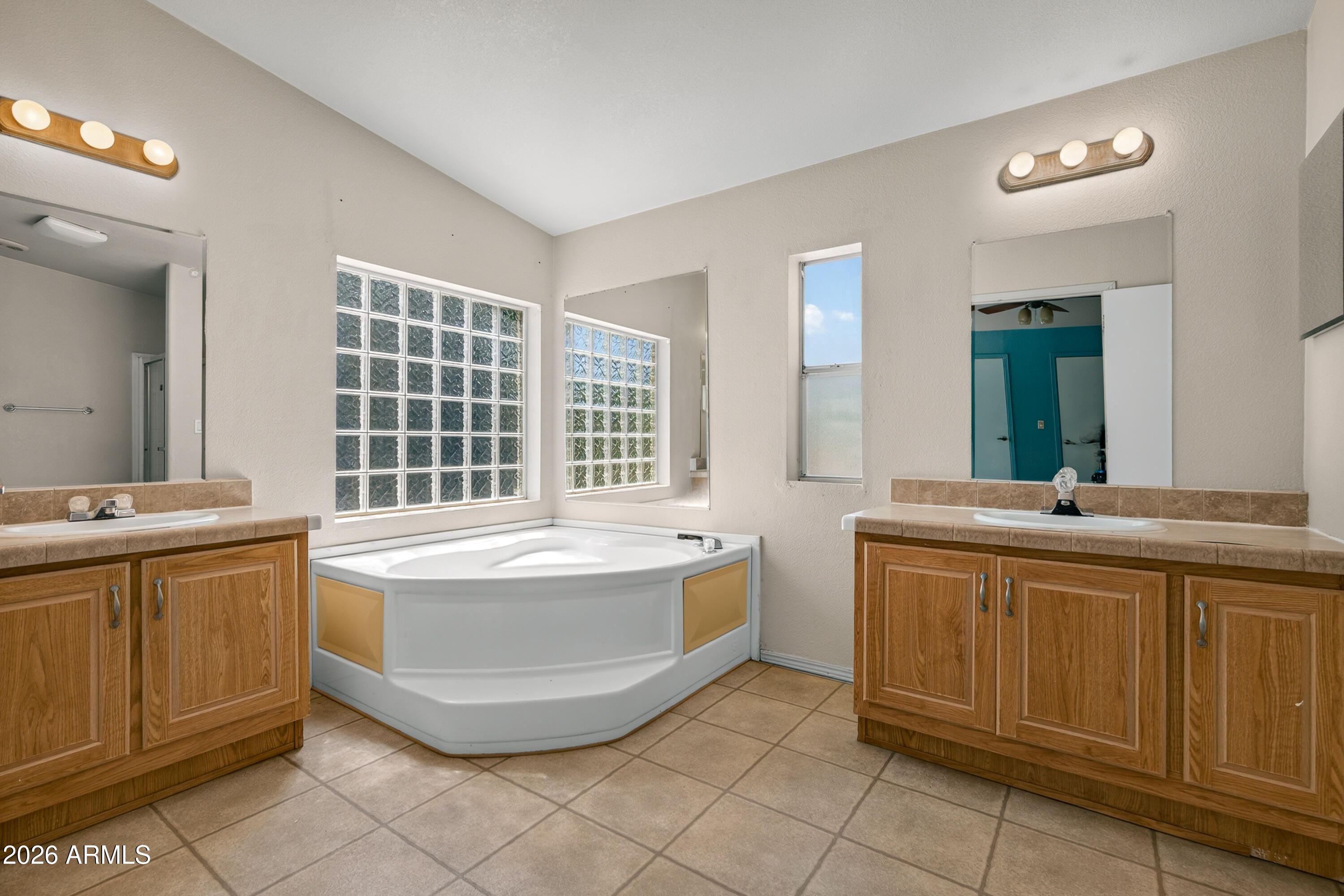 VERDE LAKE ESTATES - Residential