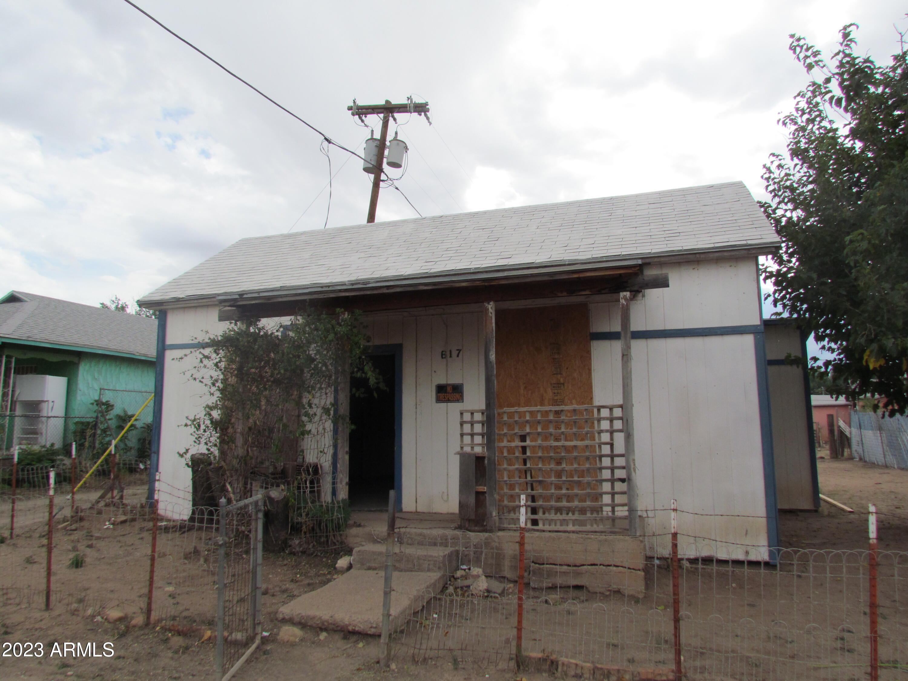 DOUGLAS - Residential