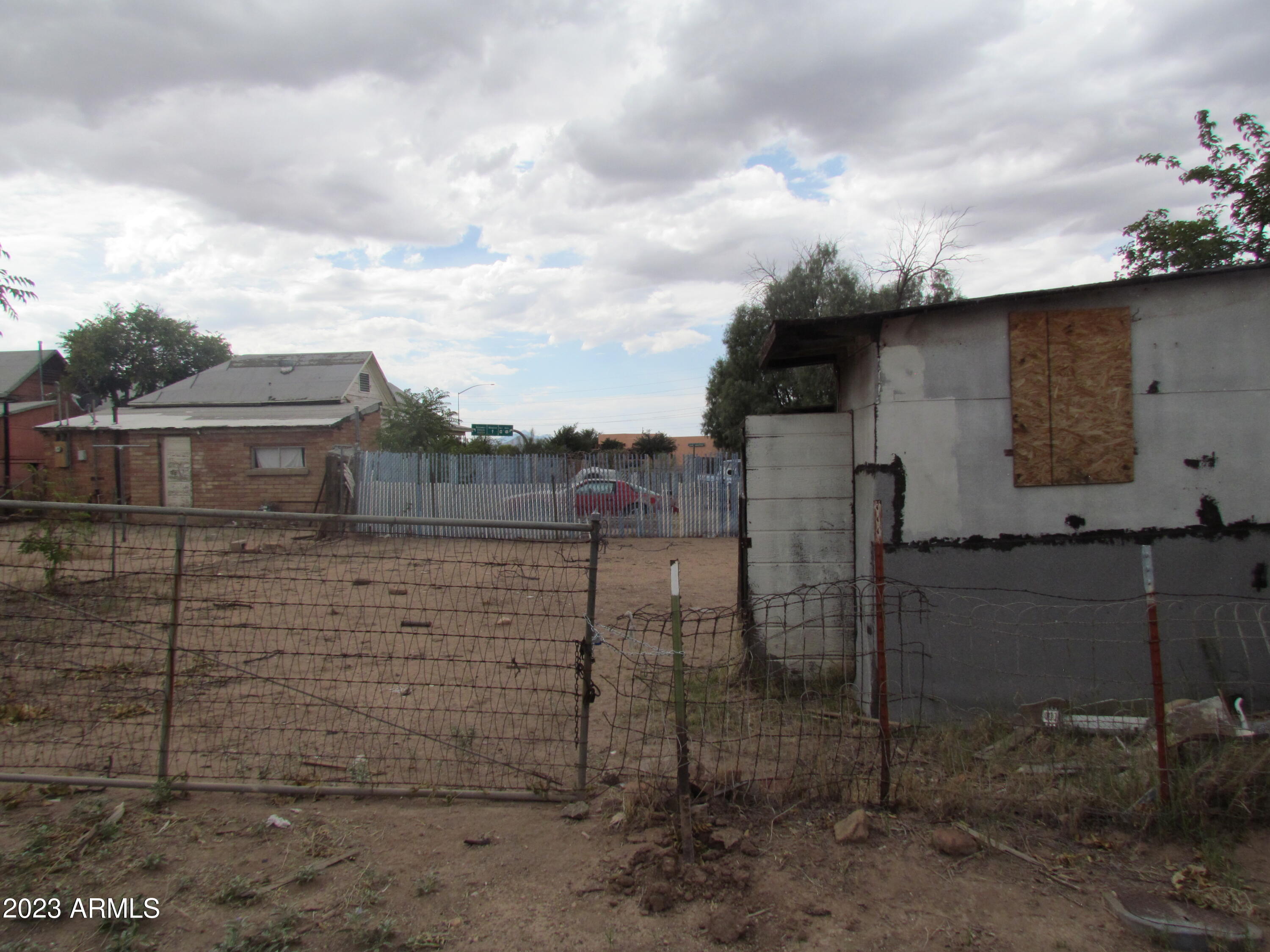 DOUGLAS - Residential