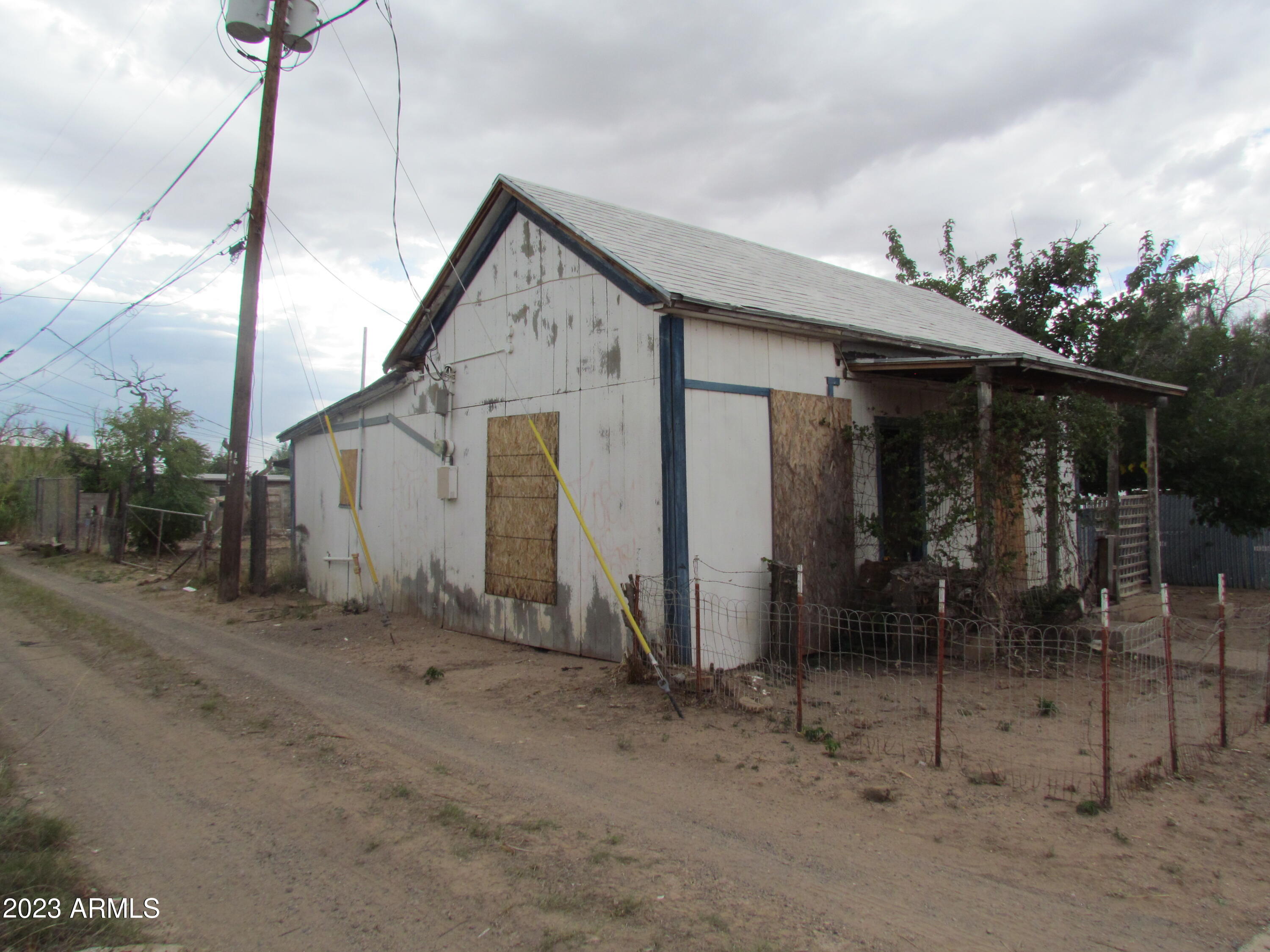 DOUGLAS - Residential