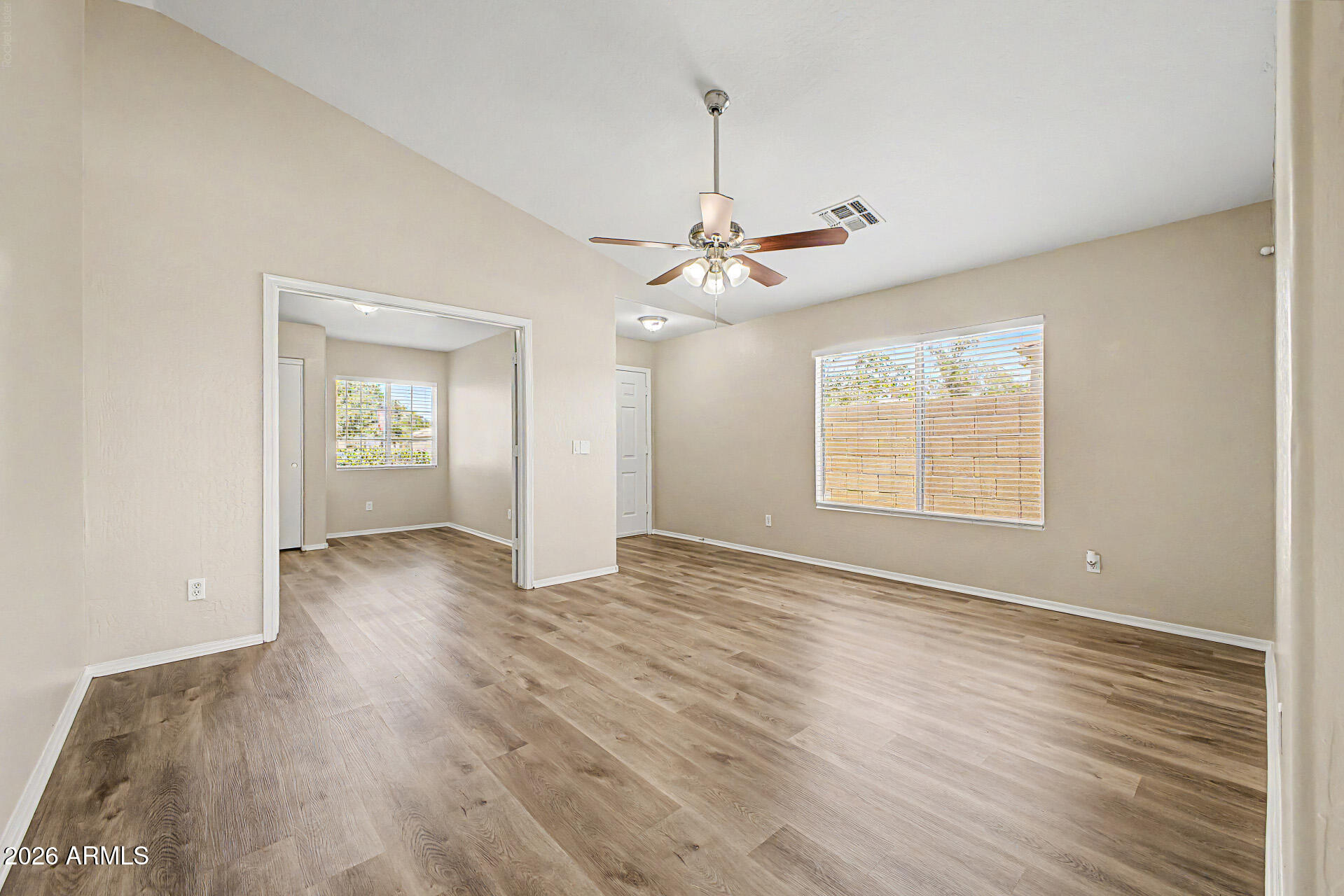 SUNDIAL 3 UNIT 1 - Residential