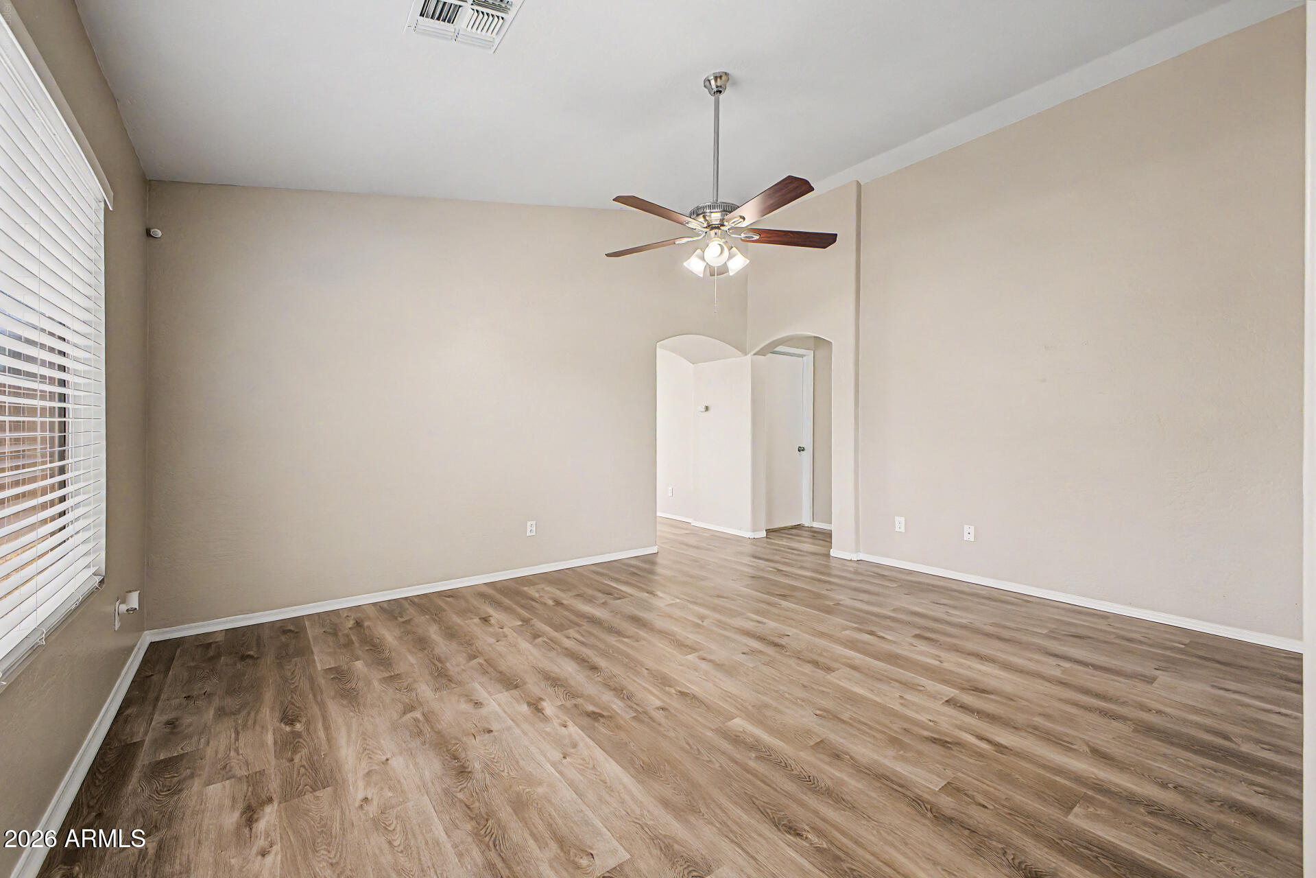 SUNDIAL 3 UNIT 1 - Residential