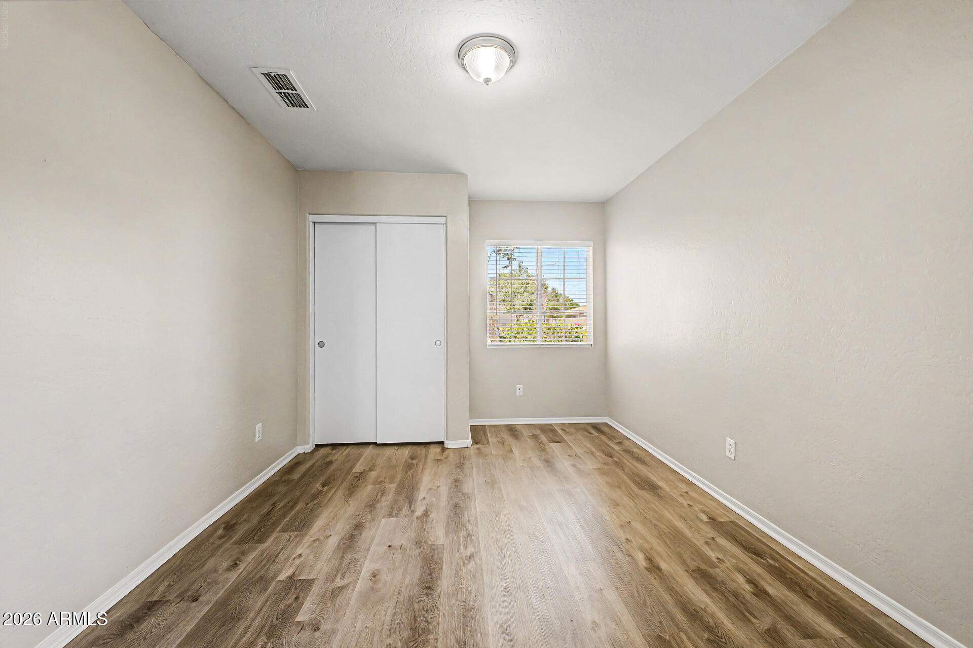 SUNDIAL 3 UNIT 1 - Residential