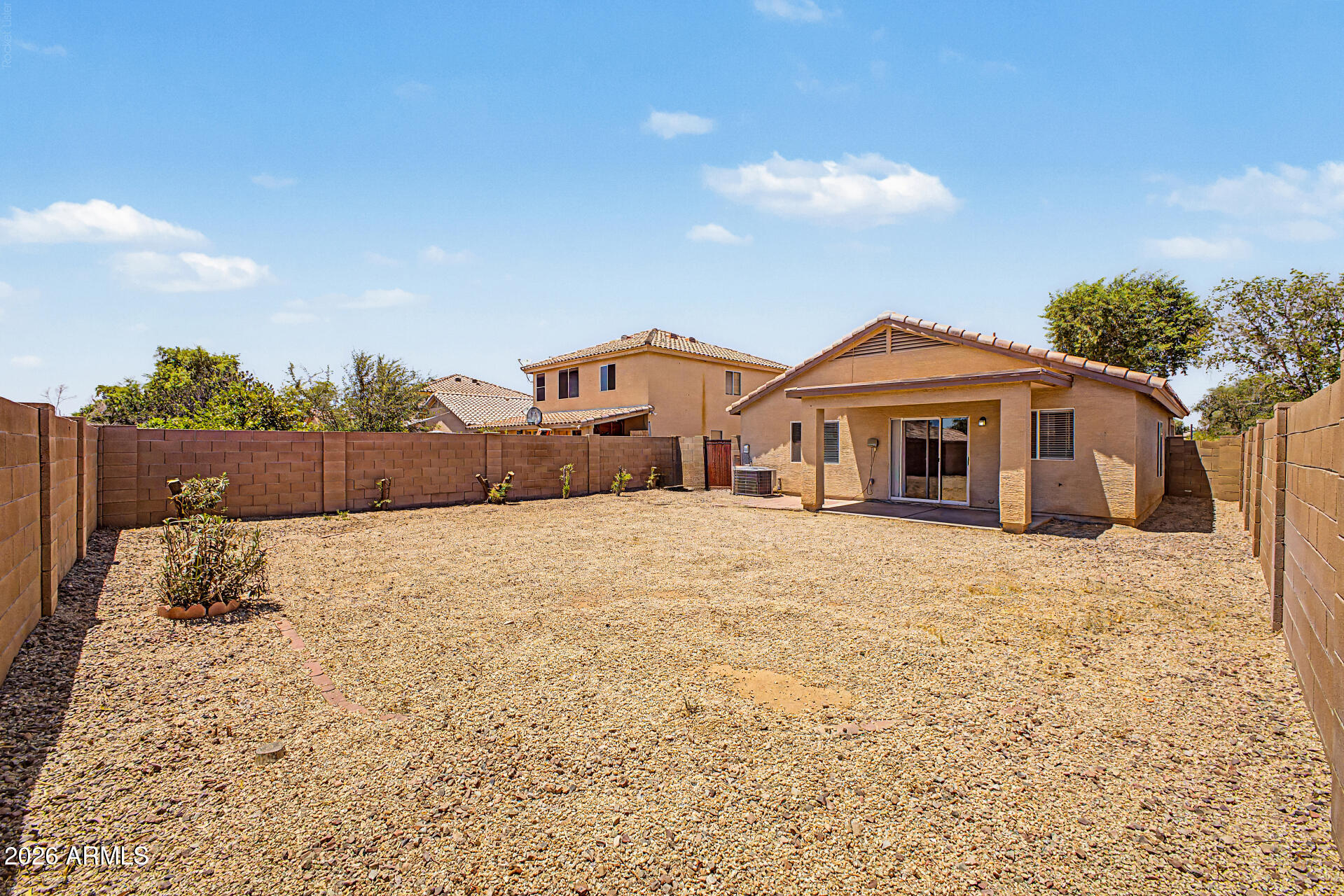 SUNDIAL 3 UNIT 1 - Residential