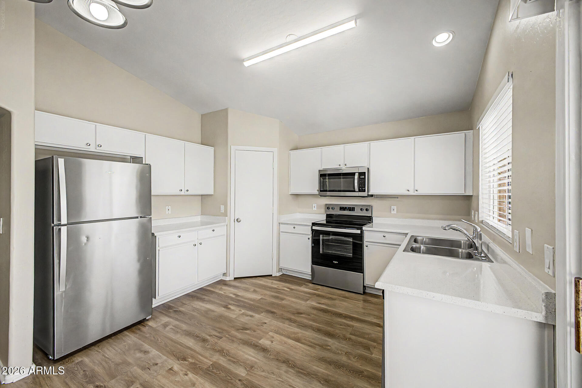 SUNDIAL 3 UNIT 1 - Residential