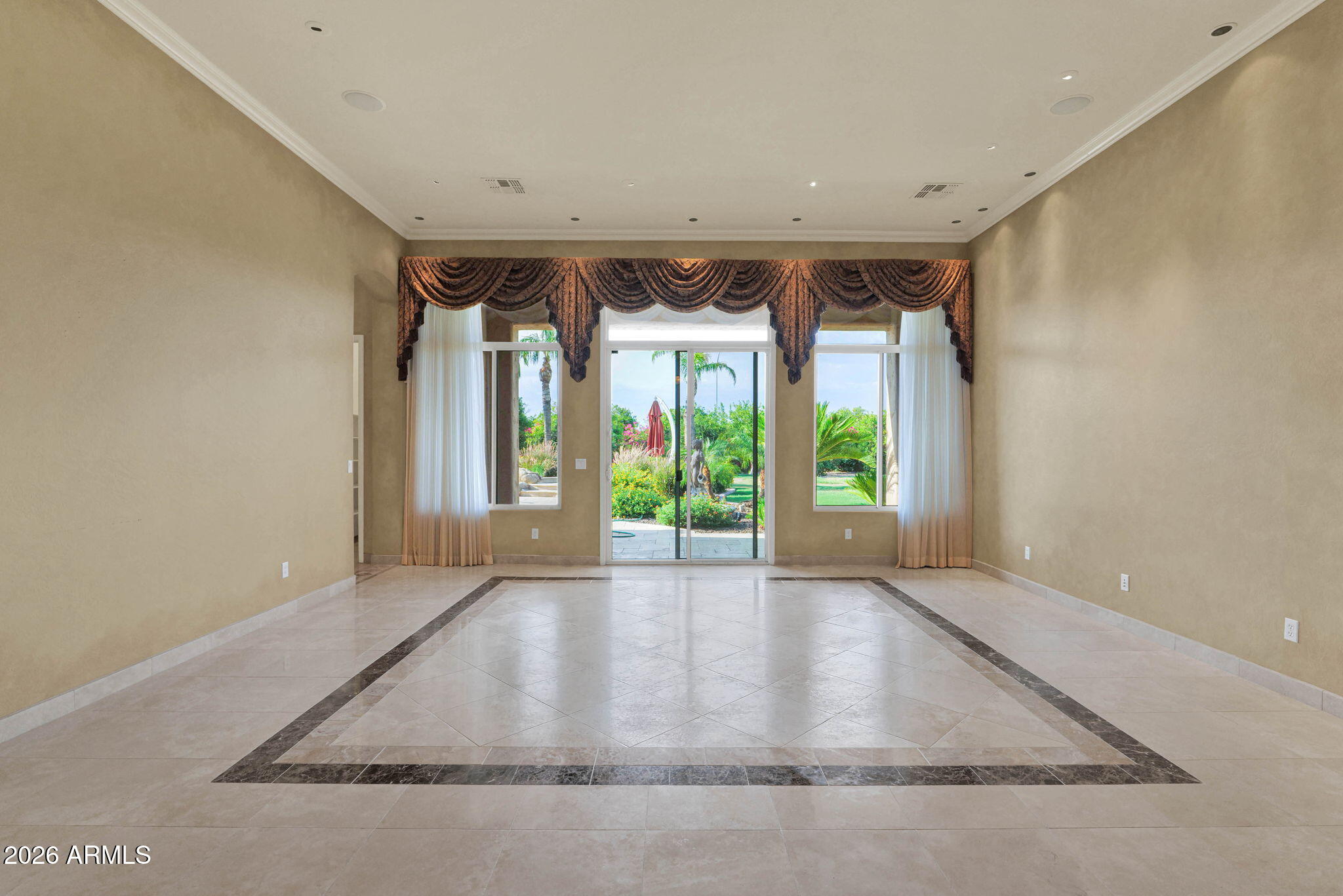ARBOLEDA UNIT 1 - Residential