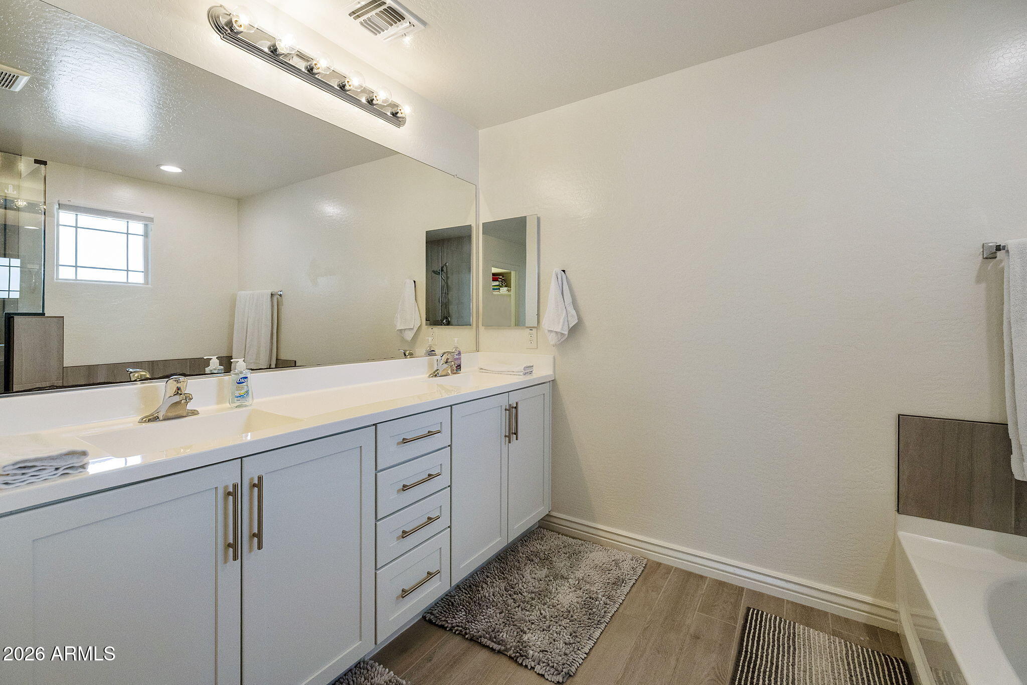 EASTMARK DEVELOPMENT UNIT 5/6 SOUTH PRCLS 6-16 6- - Residential