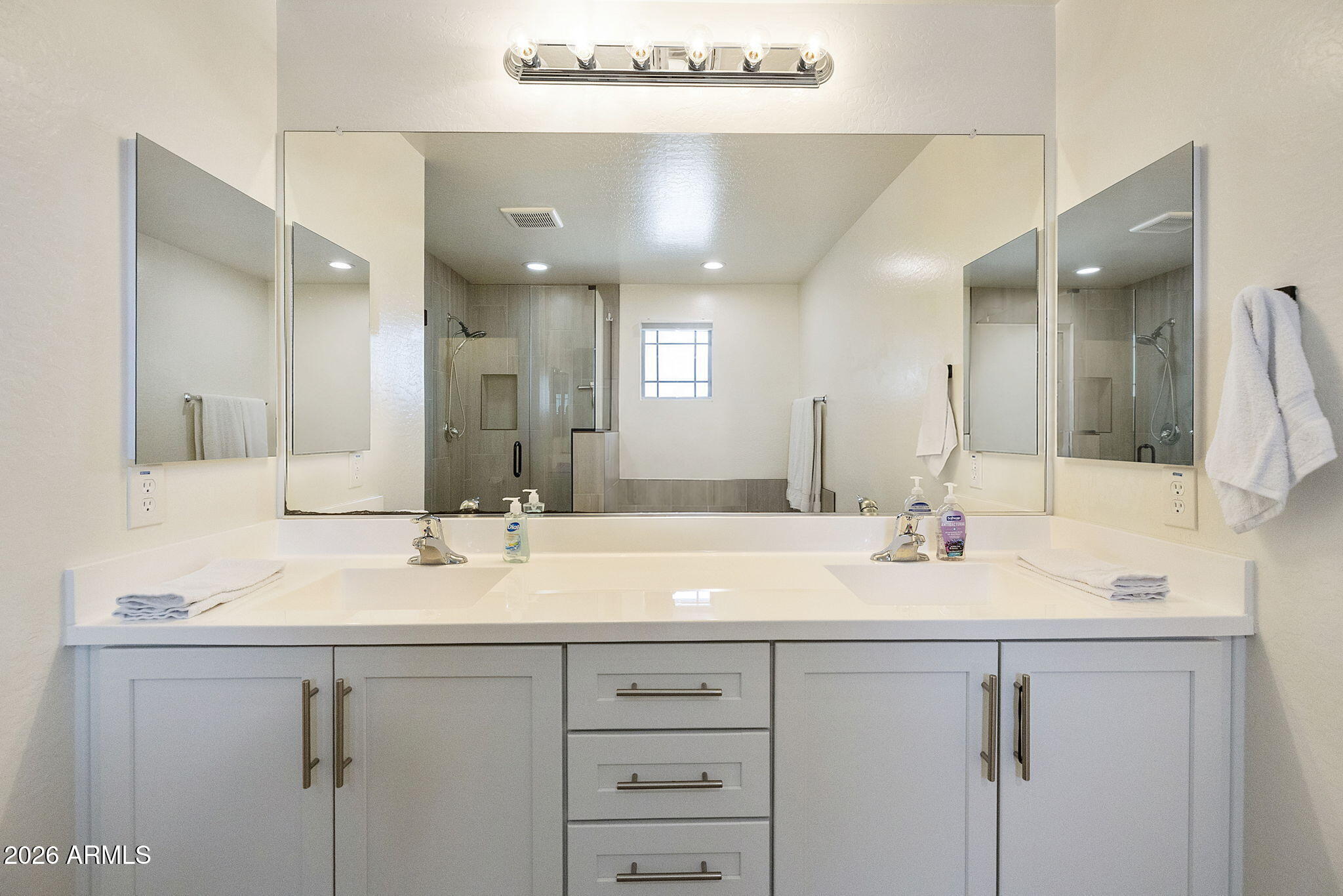 EASTMARK DEVELOPMENT UNIT 5/6 SOUTH PRCLS 6-16 6- - Residential