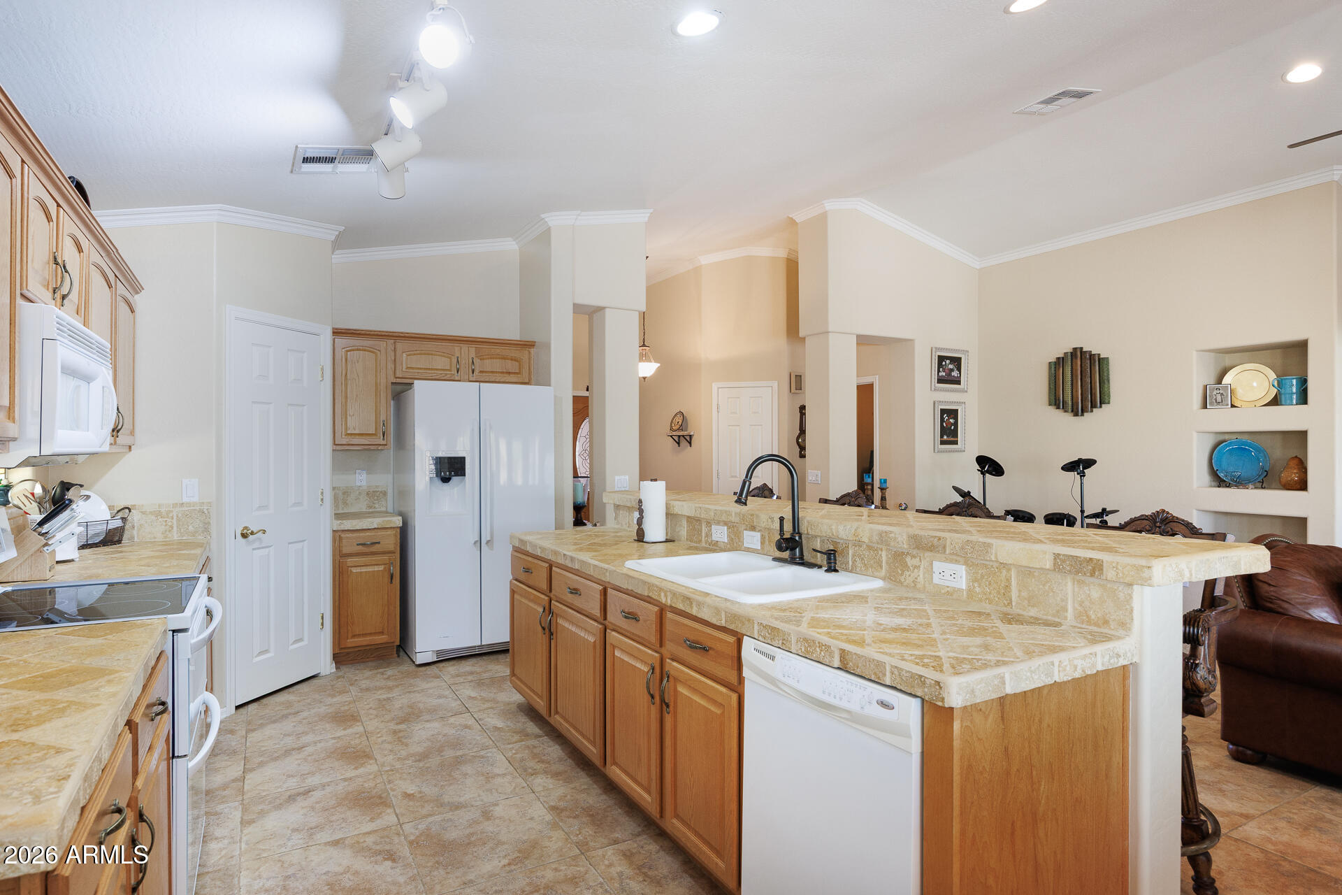MISSION ROYALE BLOCK H - Residential
