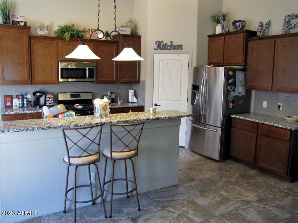 MESA VERDE ESTATES - Residential Lease
