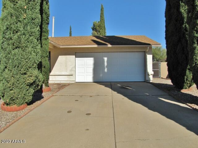 QUAIL HOLLOW - Residential Lease