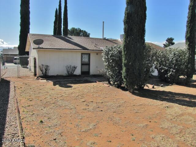QUAIL HOLLOW - Residential Lease
