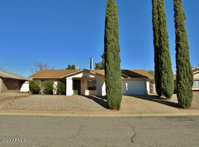 QUAIL HOLLOW - Residential Lease