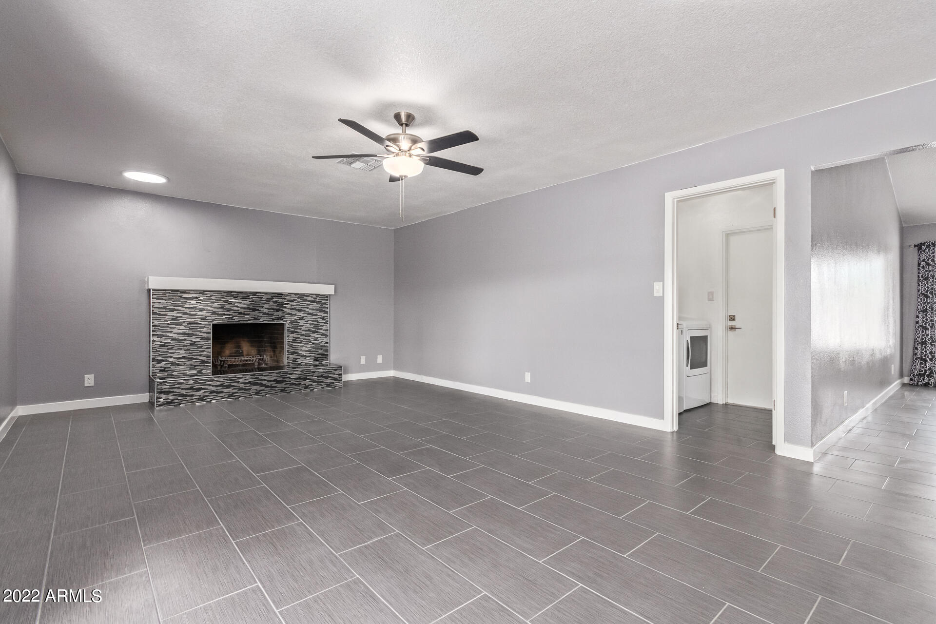 SUNRIDGE UNIT 4 - Residential Lease