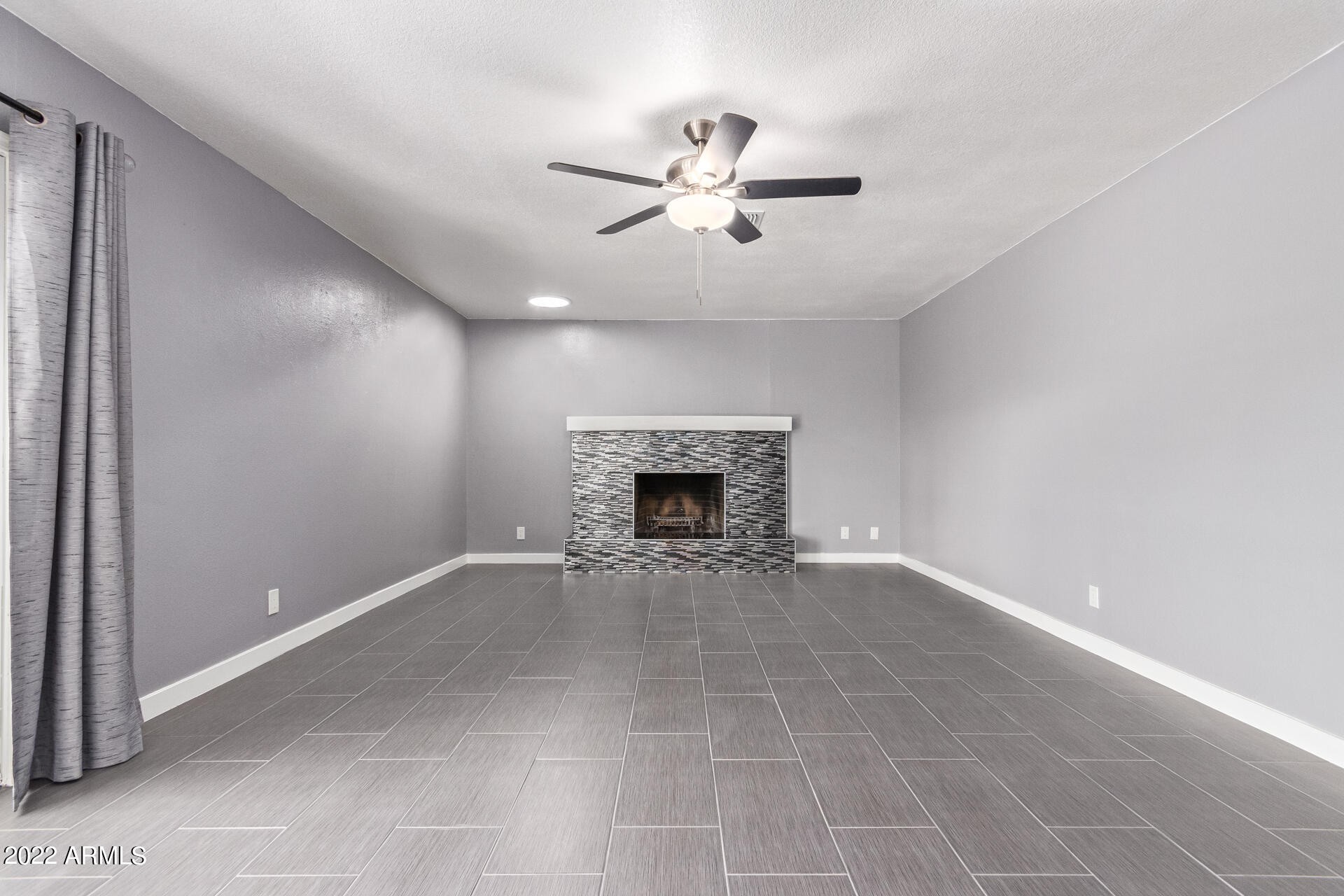 SUNRIDGE UNIT 4 - Residential Lease