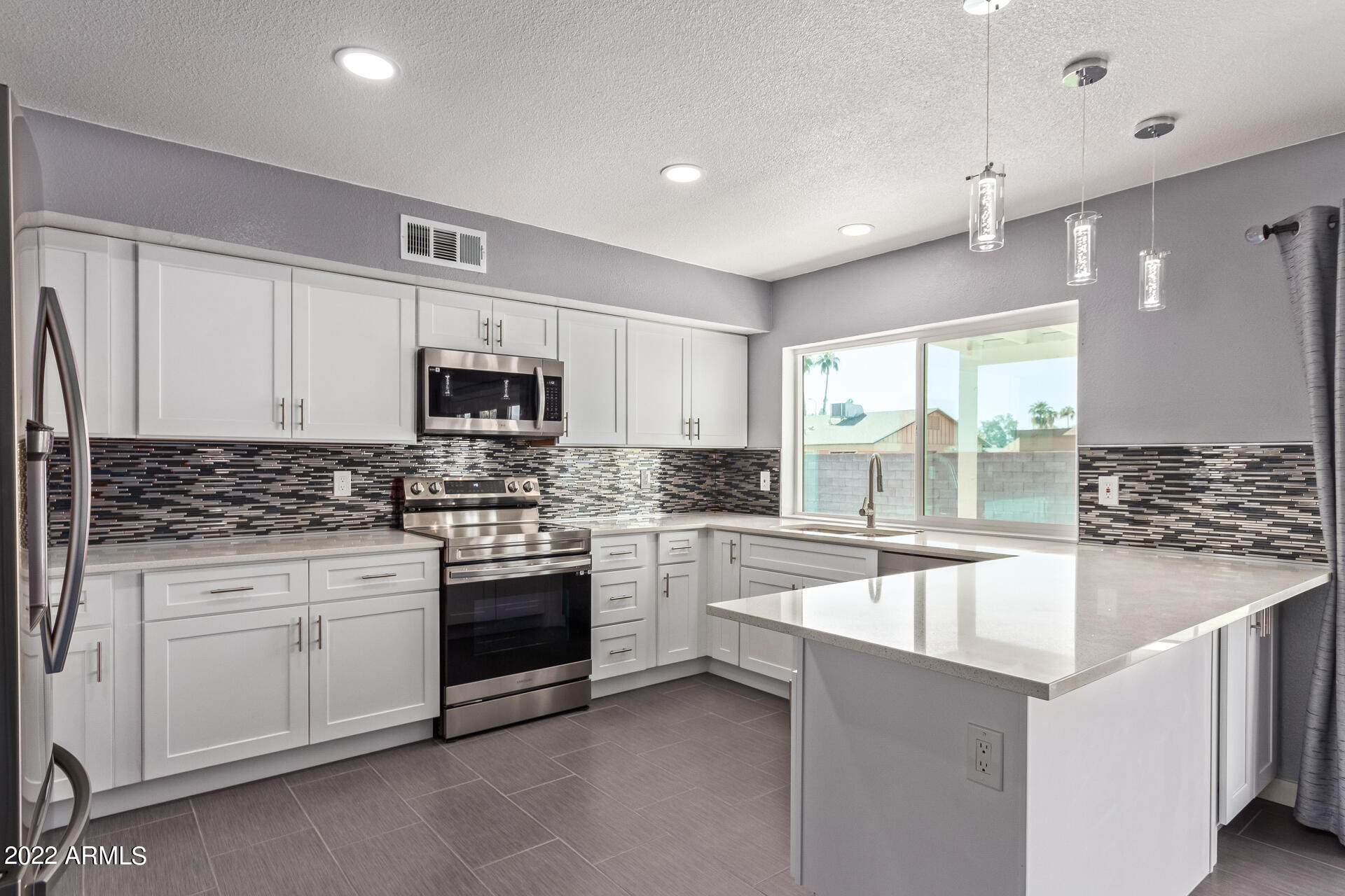 SUNRIDGE UNIT 4 - Residential Lease