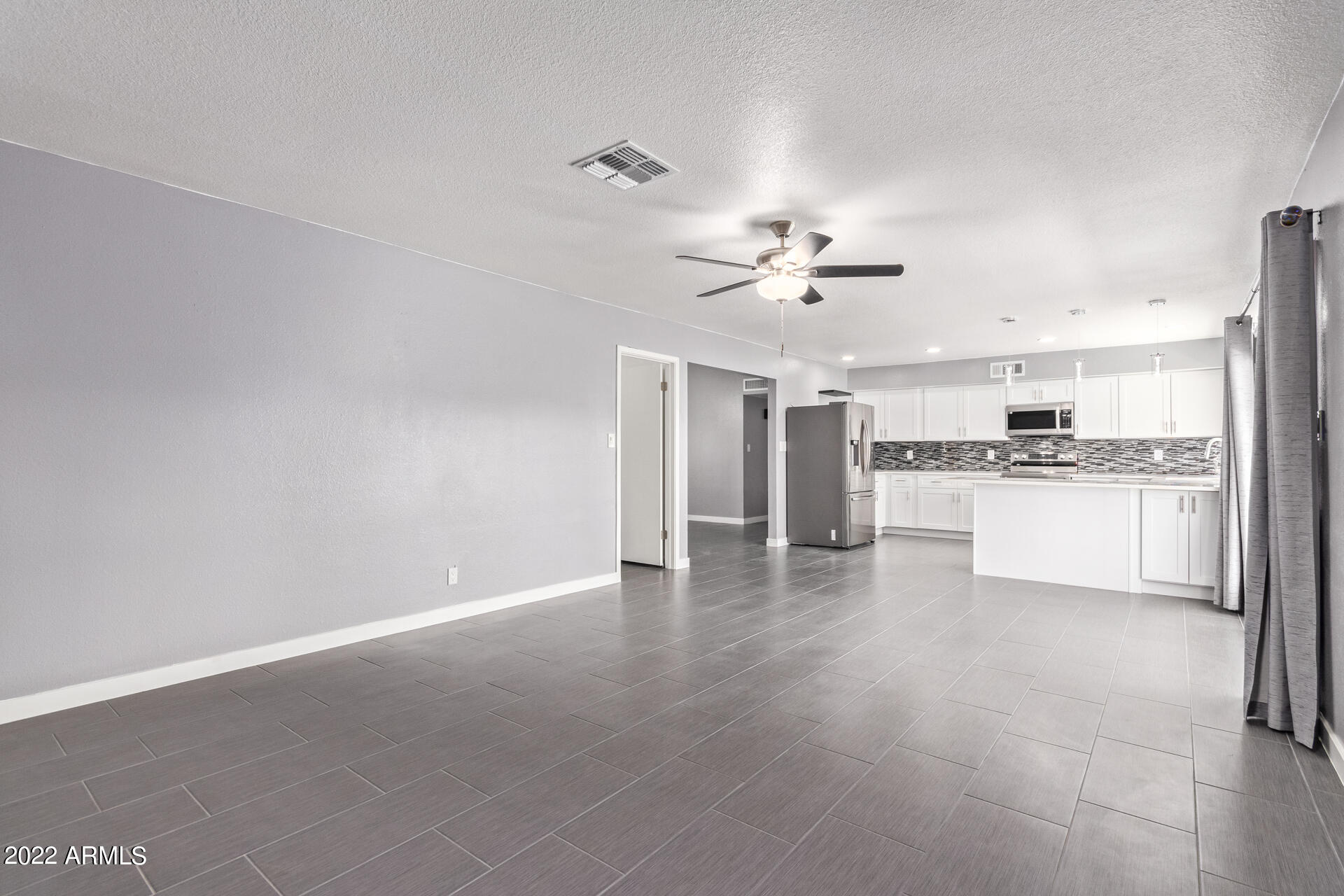 SUNRIDGE UNIT 4 - Residential Lease