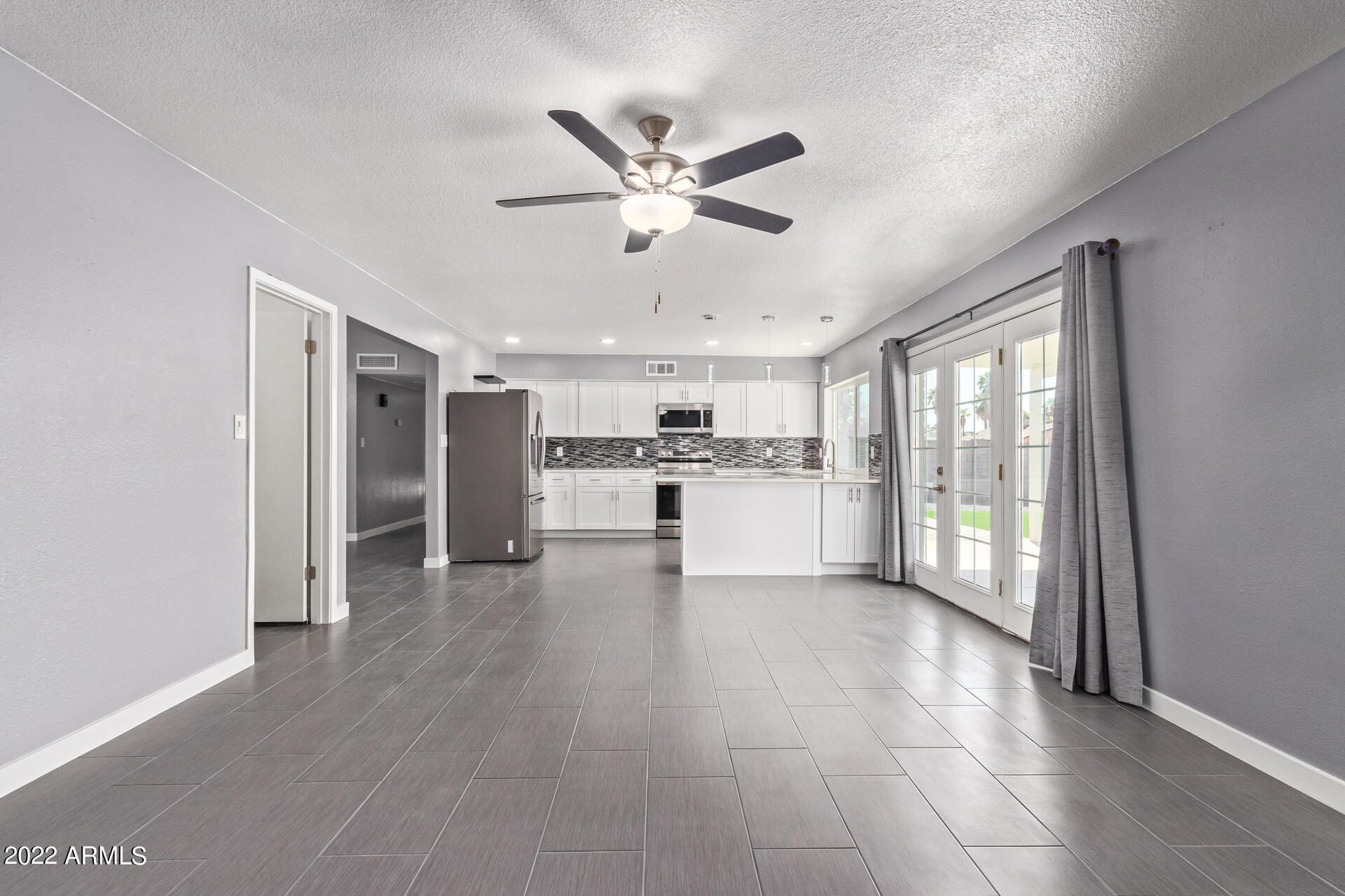 SUNRIDGE UNIT 4 - Residential Lease