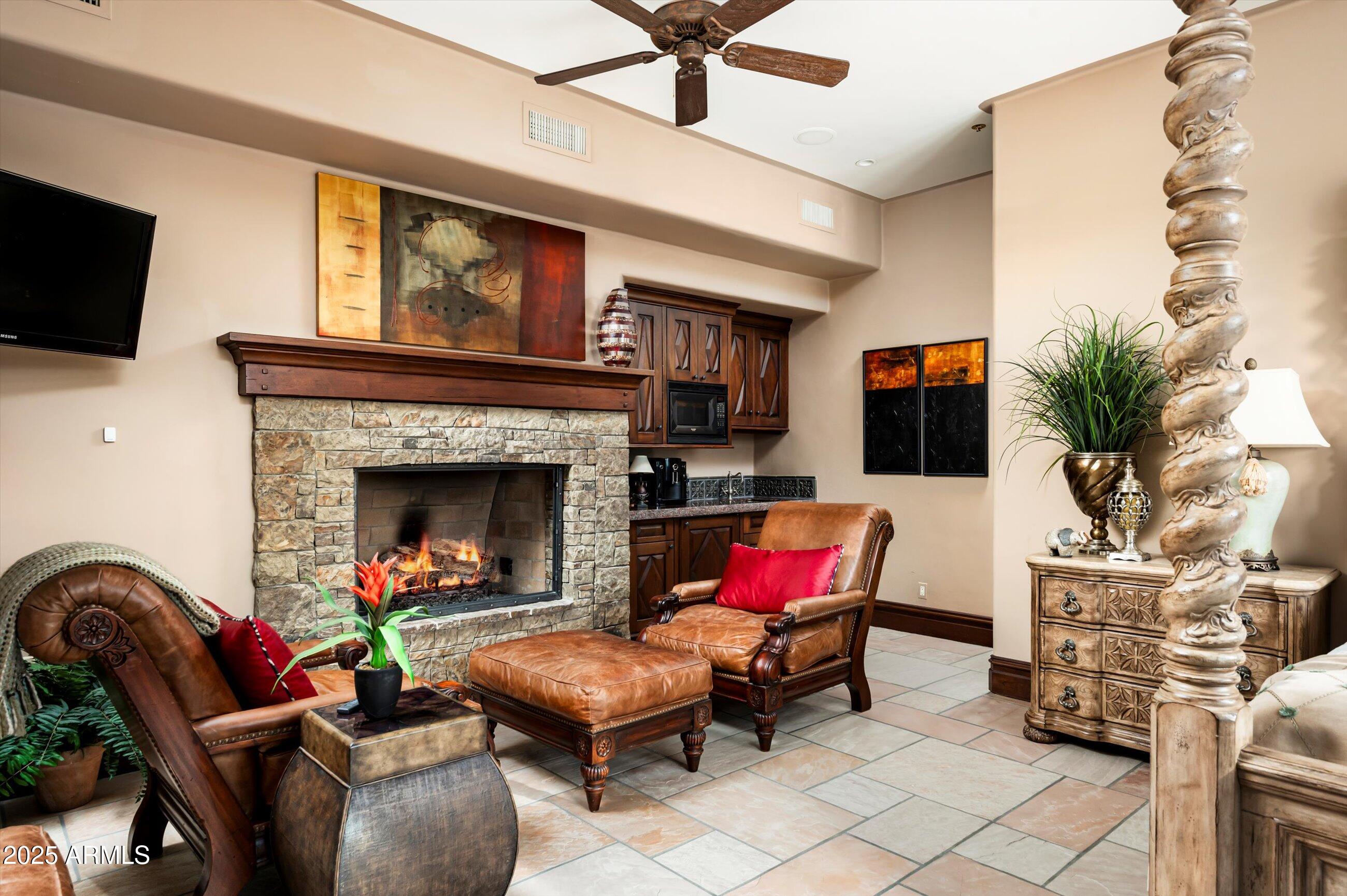 ESTANCIA - Residential