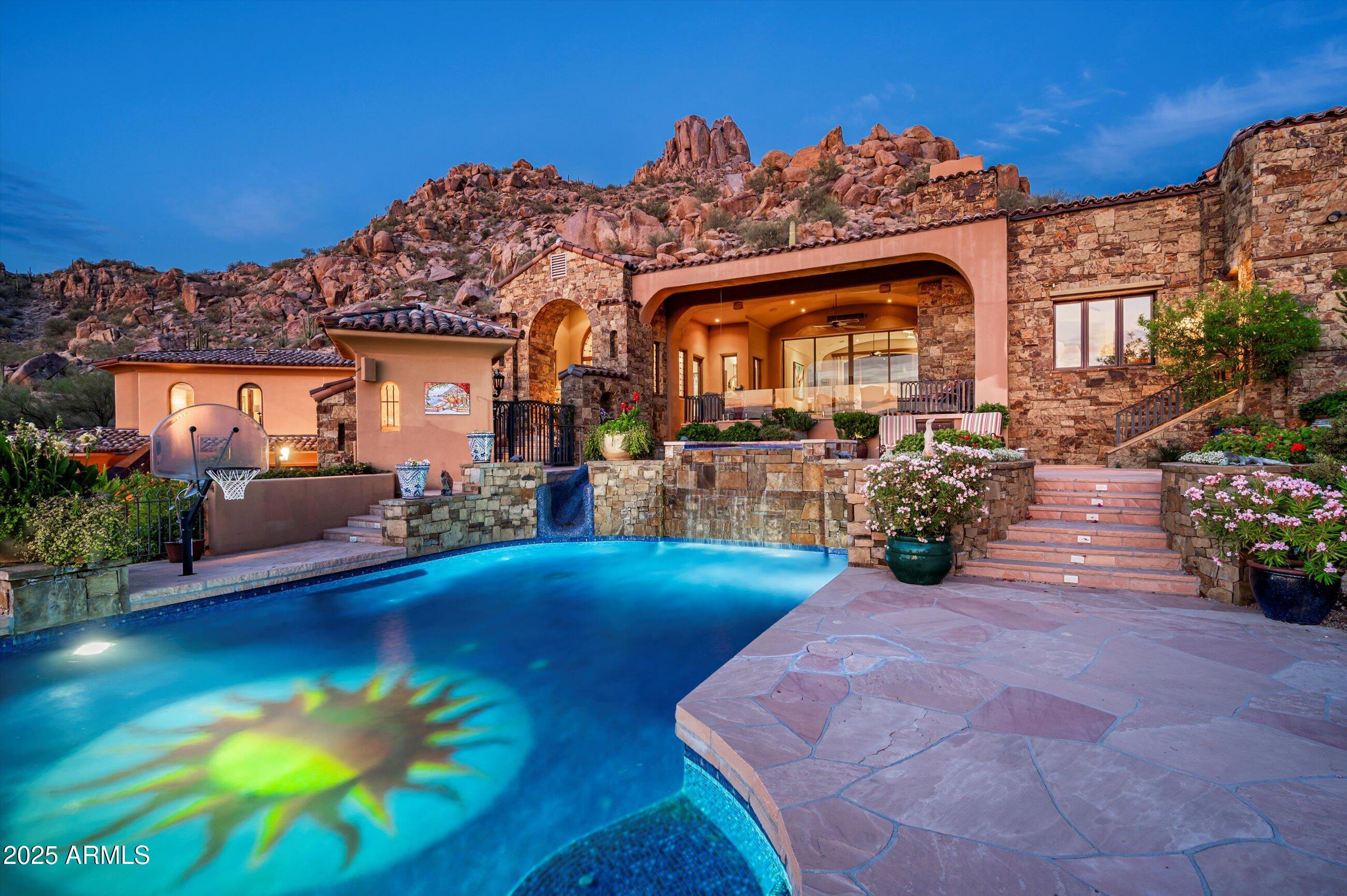 ESTANCIA - Residential
