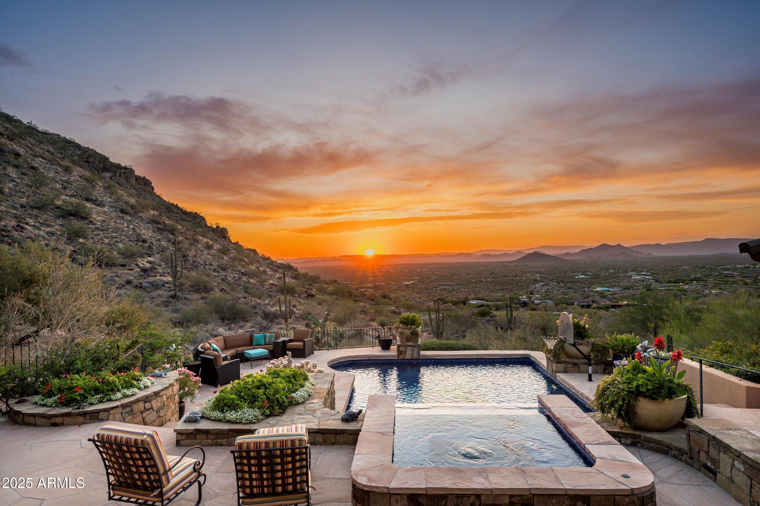 ESTANCIA - Residential
