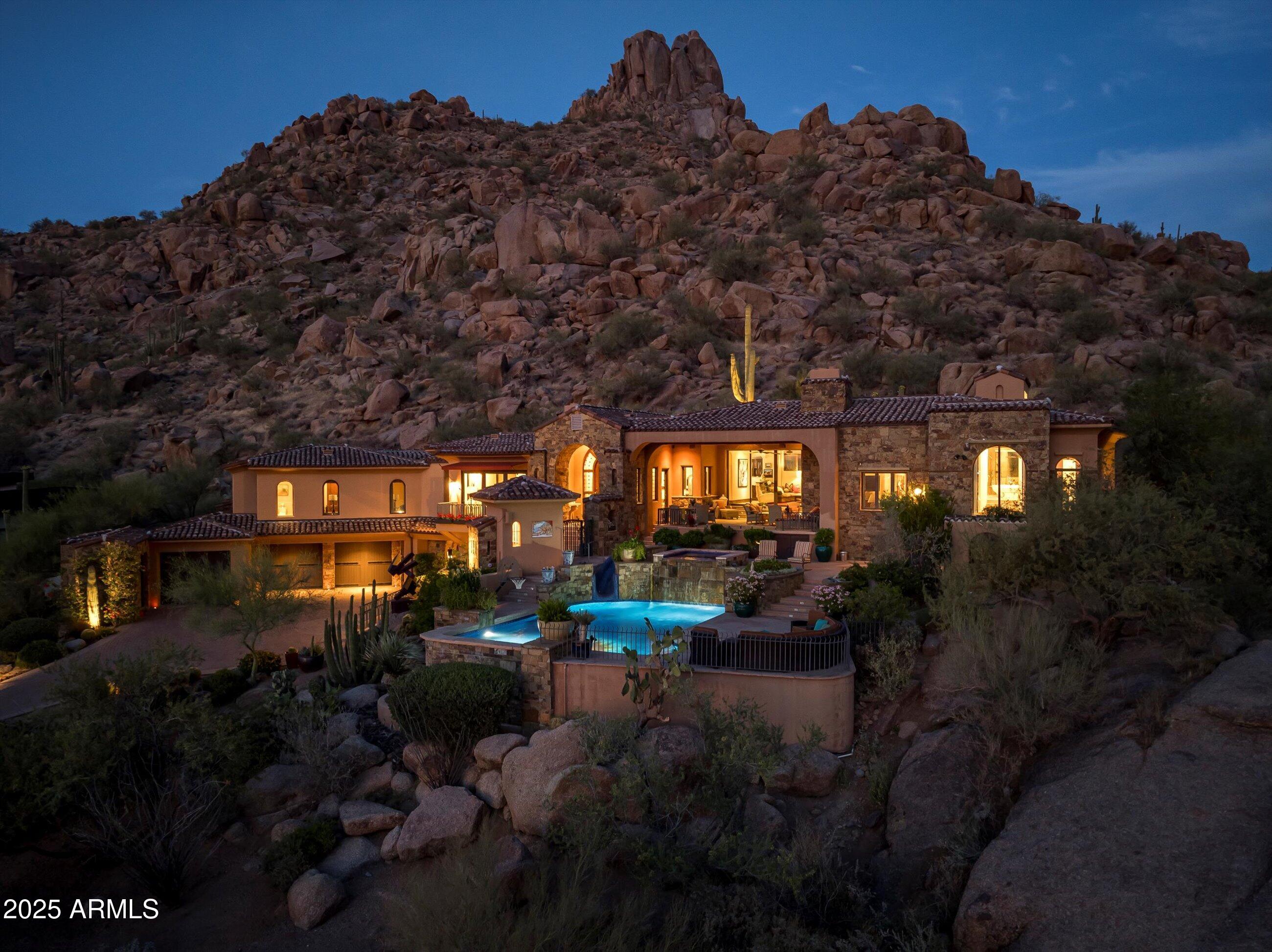 ESTANCIA - Residential