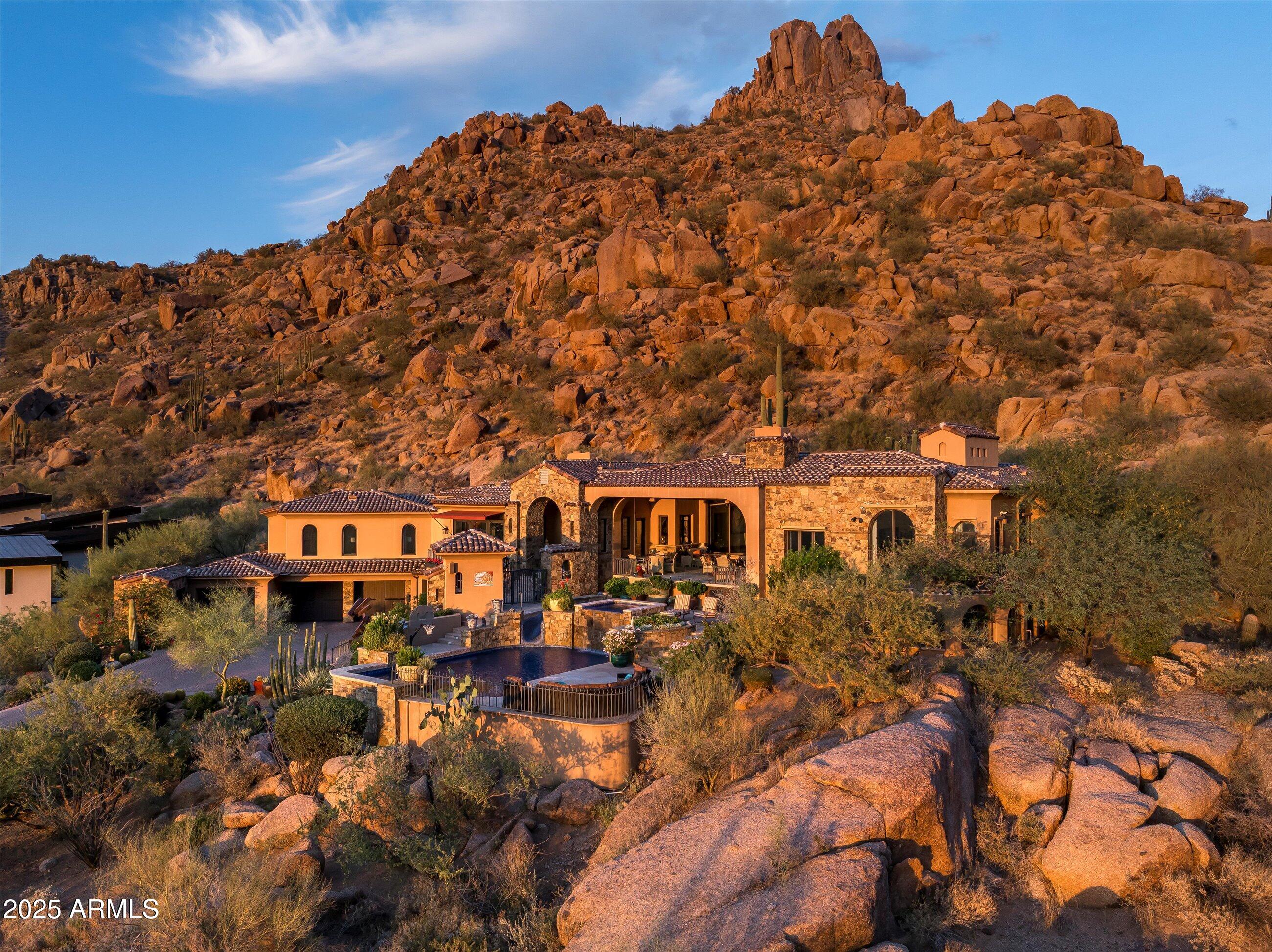 ESTANCIA - Residential