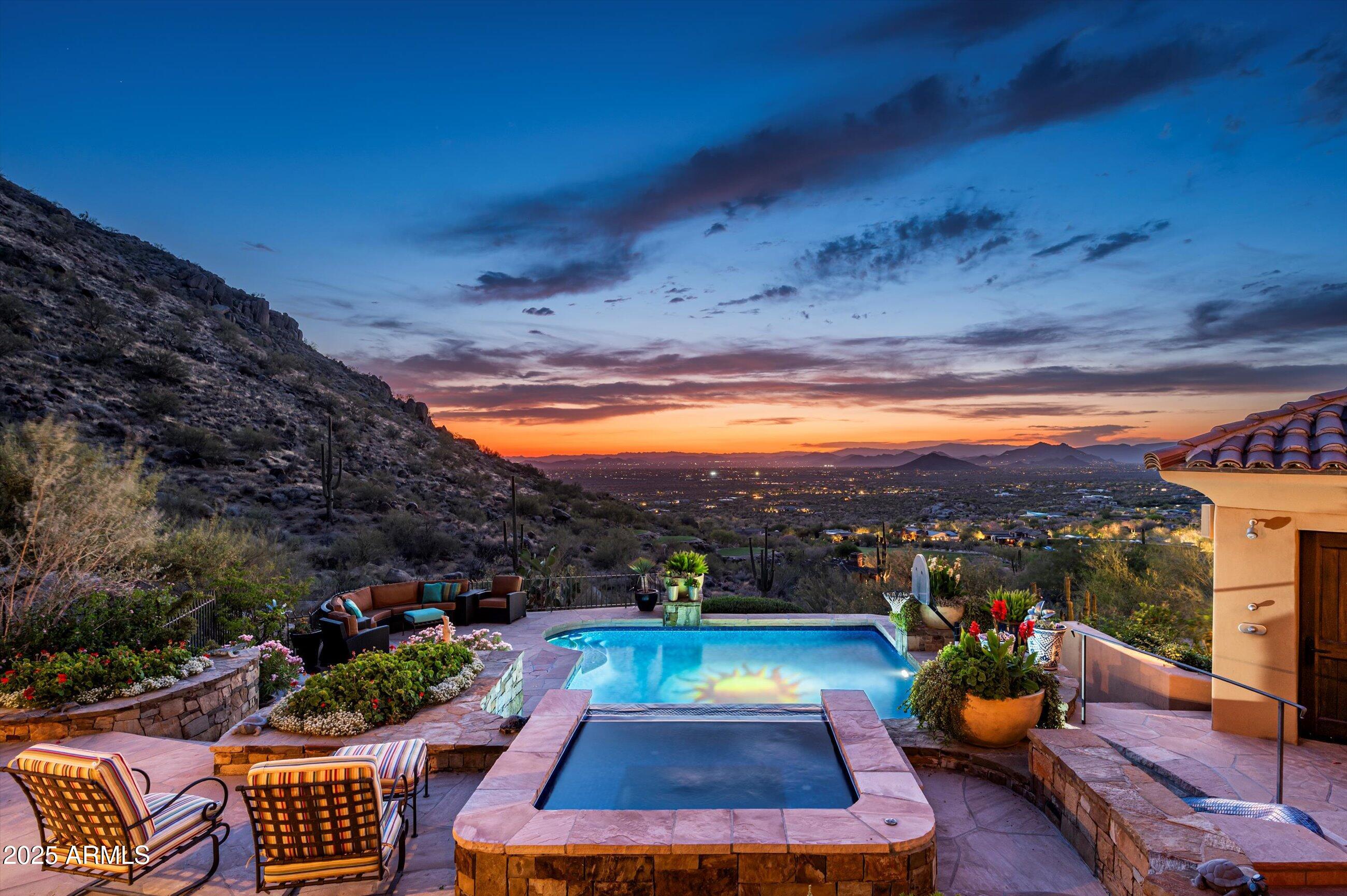 ESTANCIA - Residential