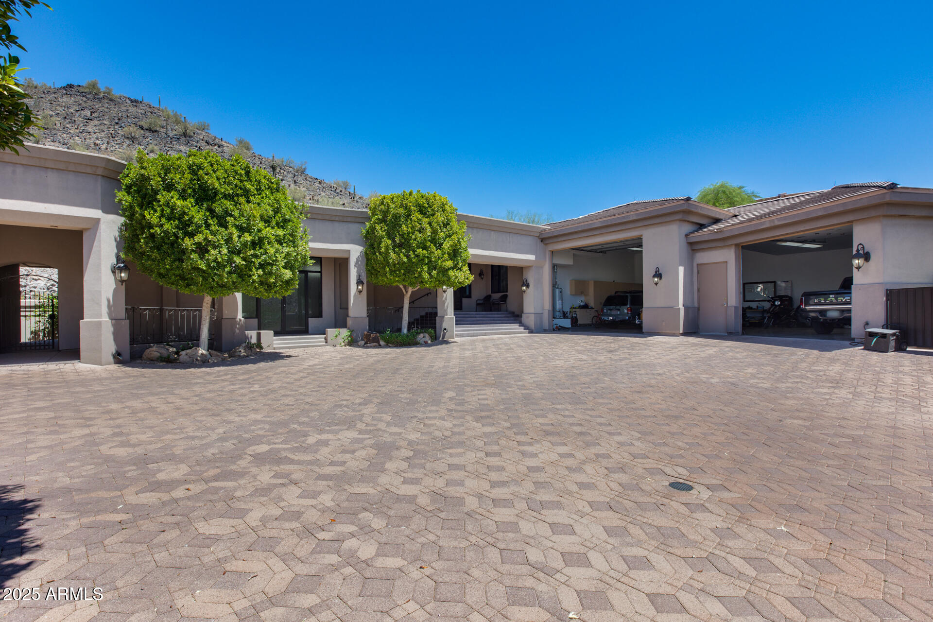 ARROWHEAD MANOR ESTATES - Residential