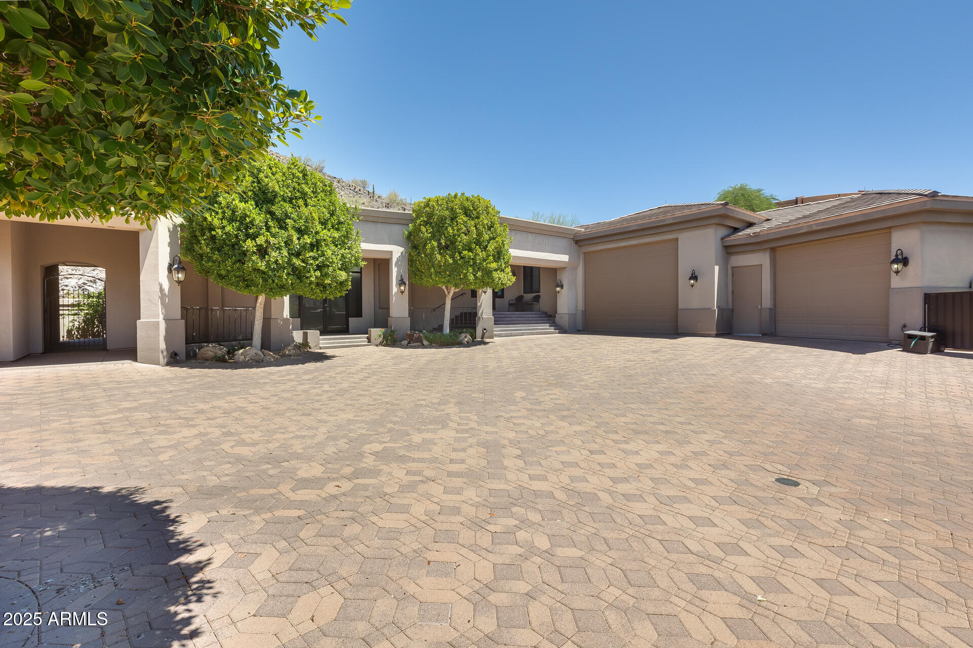 ARROWHEAD MANOR ESTATES - Residential