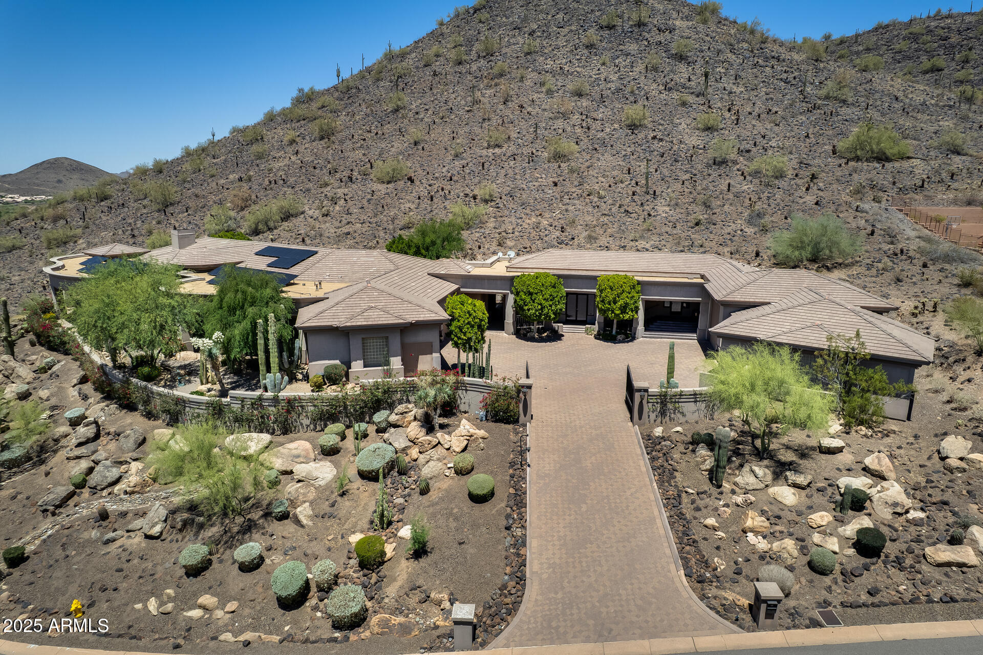 ARROWHEAD MANOR ESTATES - Residential