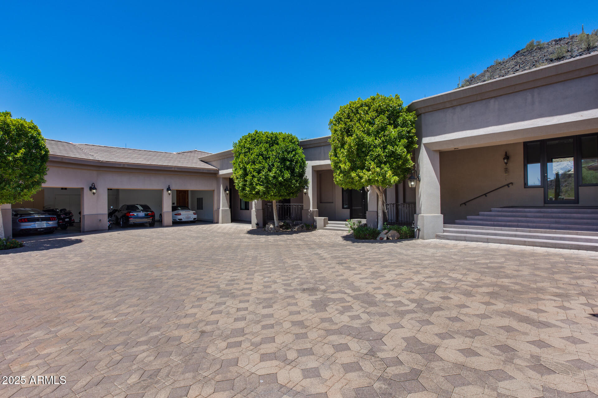 ARROWHEAD MANOR ESTATES - Residential