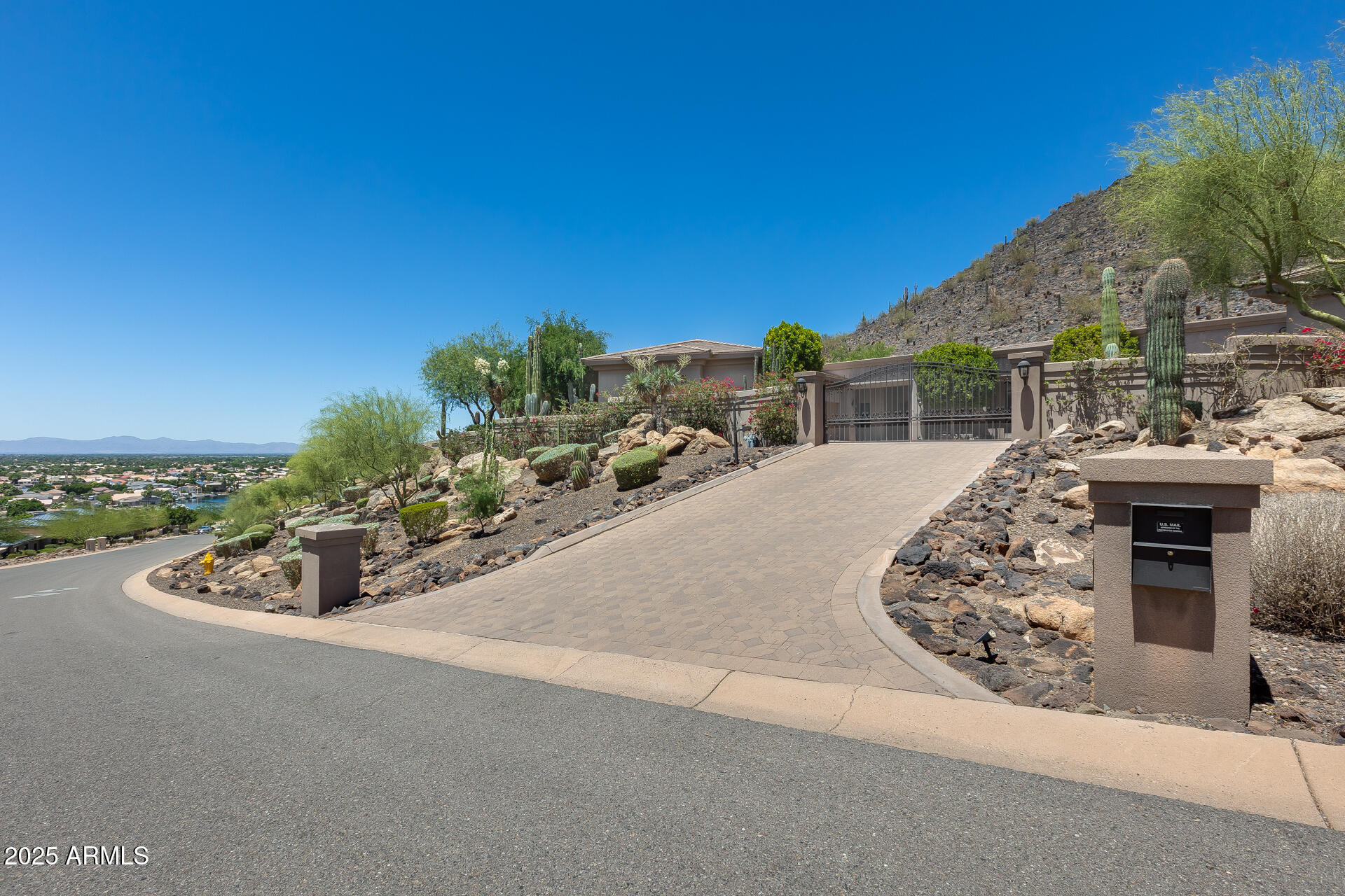 ARROWHEAD MANOR ESTATES - Residential