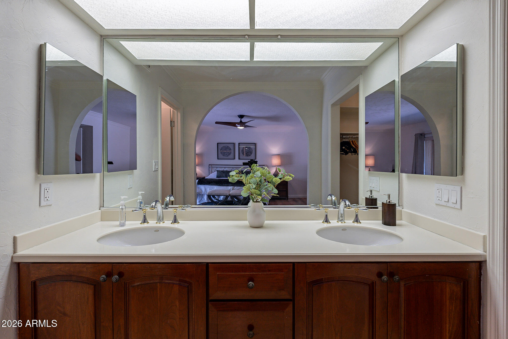 PARADISE VALLEY FOOTHILLS - Residential