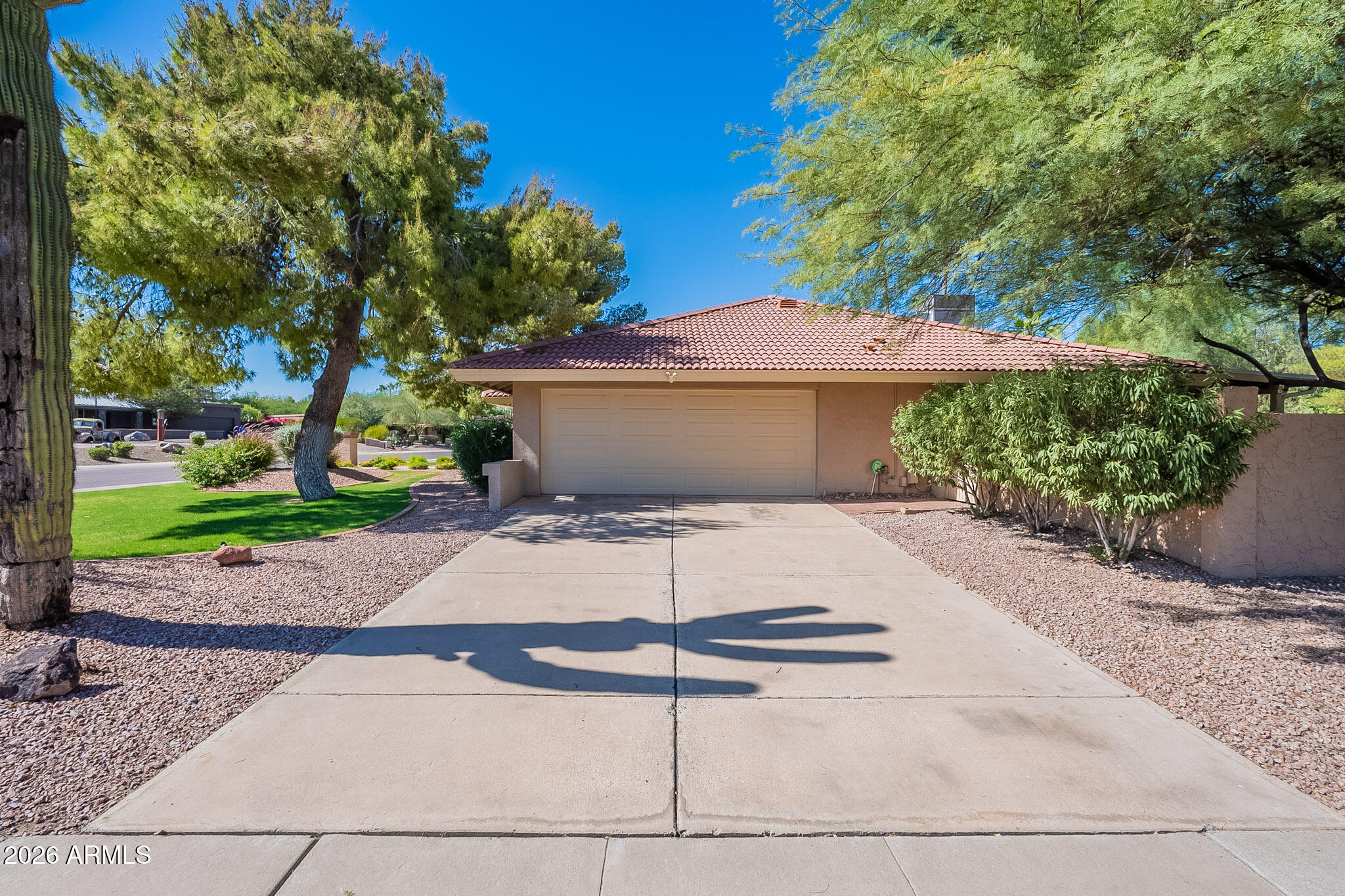 PARADISE VALLEY FOOTHILLS - Residential