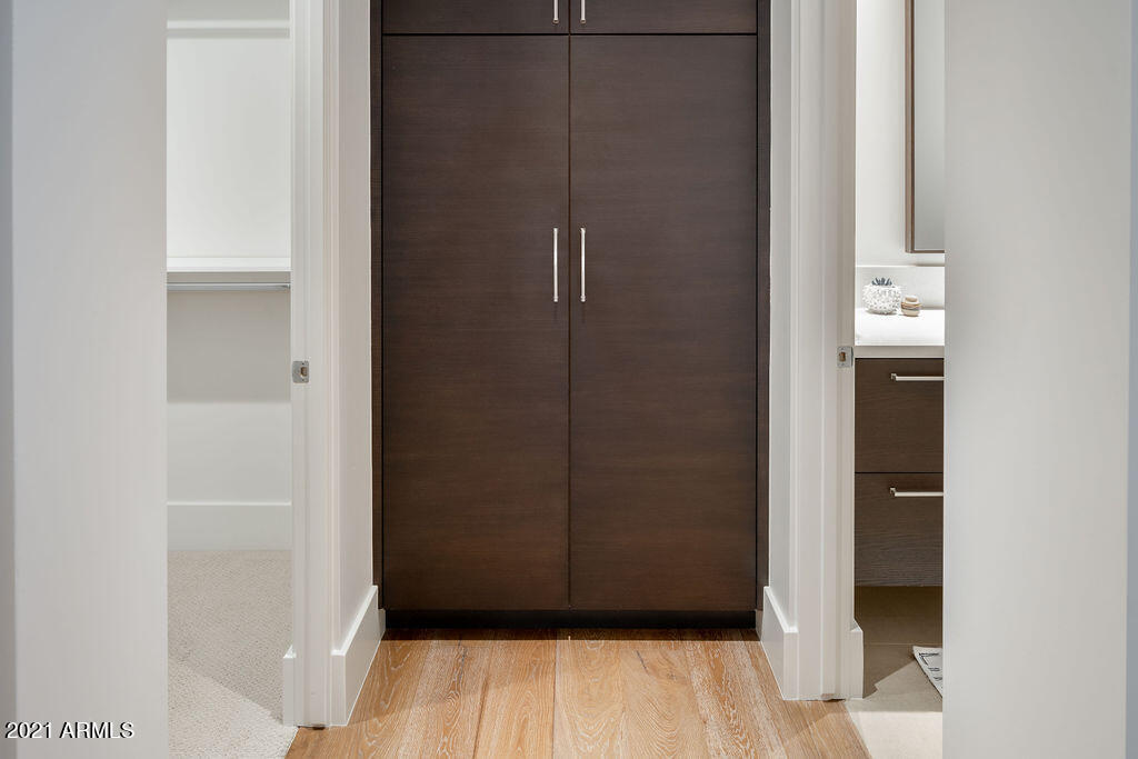 RITZ-CARLTON PARCEL B - Residential