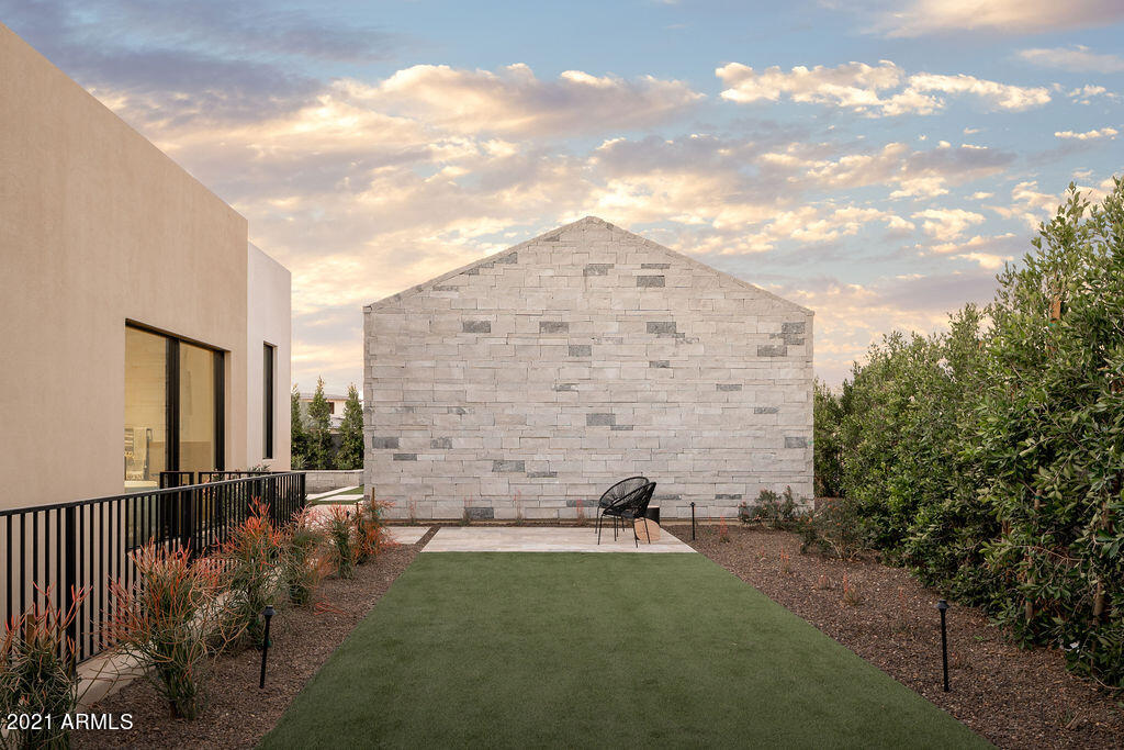 RITZ-CARLTON PARCEL B - Residential
