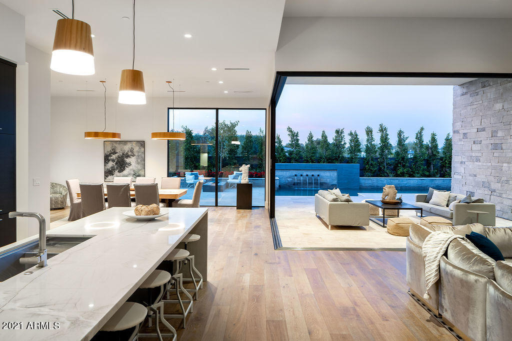 RITZ-CARLTON PARCEL B - Residential
