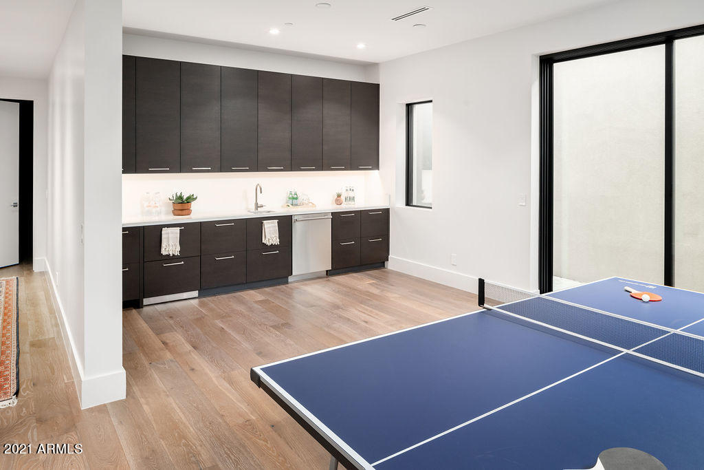 RITZ-CARLTON PARCEL B - Residential