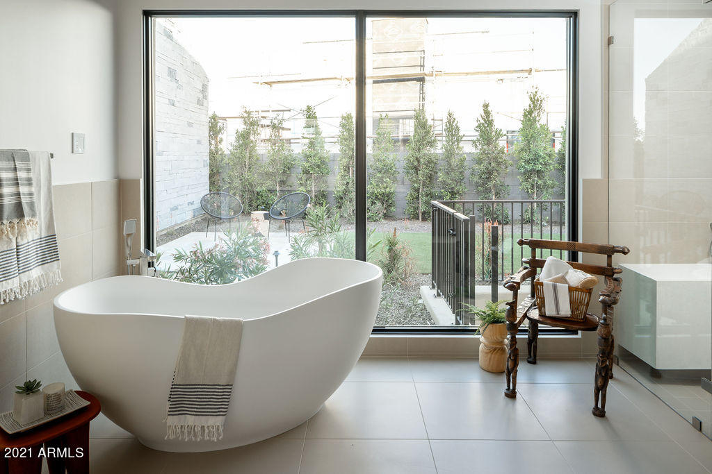 RITZ-CARLTON PARCEL B - Residential