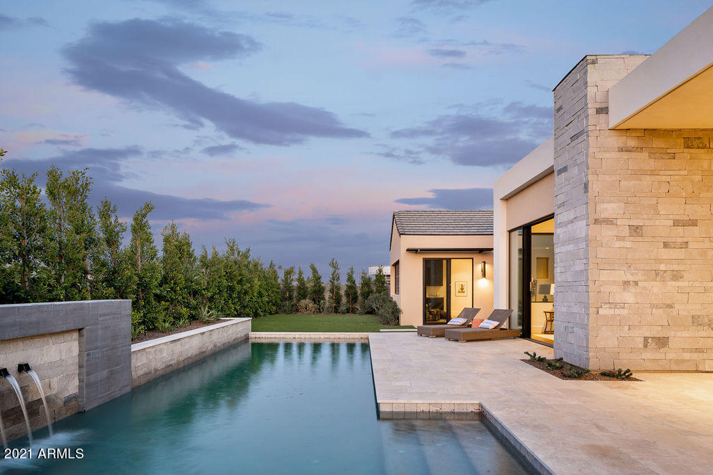 RITZ-CARLTON PARCEL B - Residential