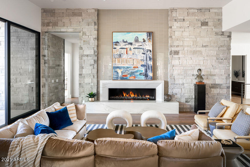 RITZ-CARLTON PARCEL B - Residential