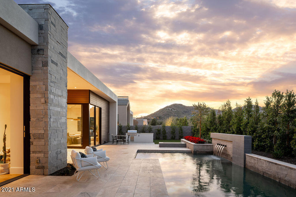 RITZ-CARLTON PARCEL B - Residential