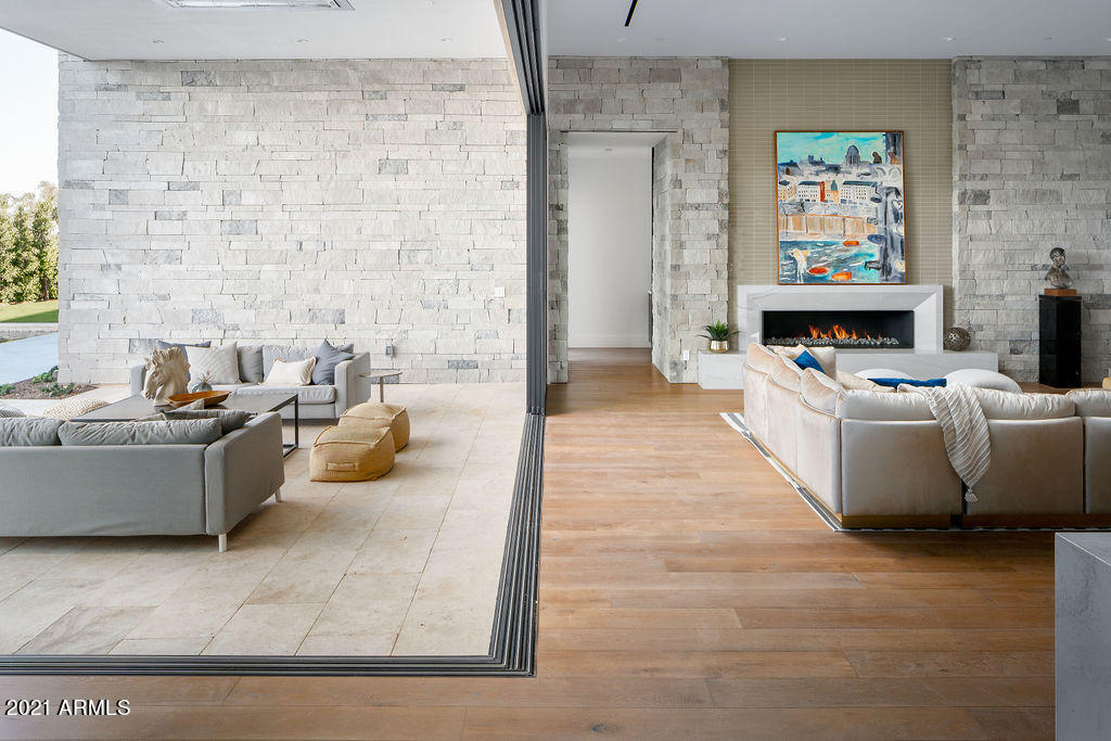 RITZ-CARLTON PARCEL B - Residential