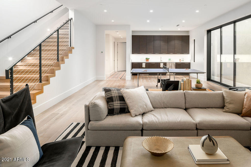 RITZ-CARLTON PARCEL B - Residential